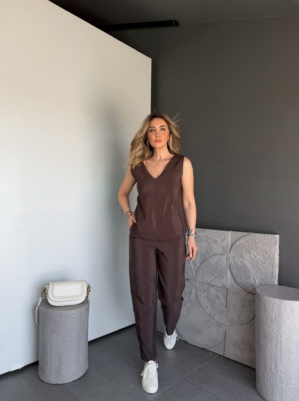 Kahve V Yaka Serpme Taşlı Takım