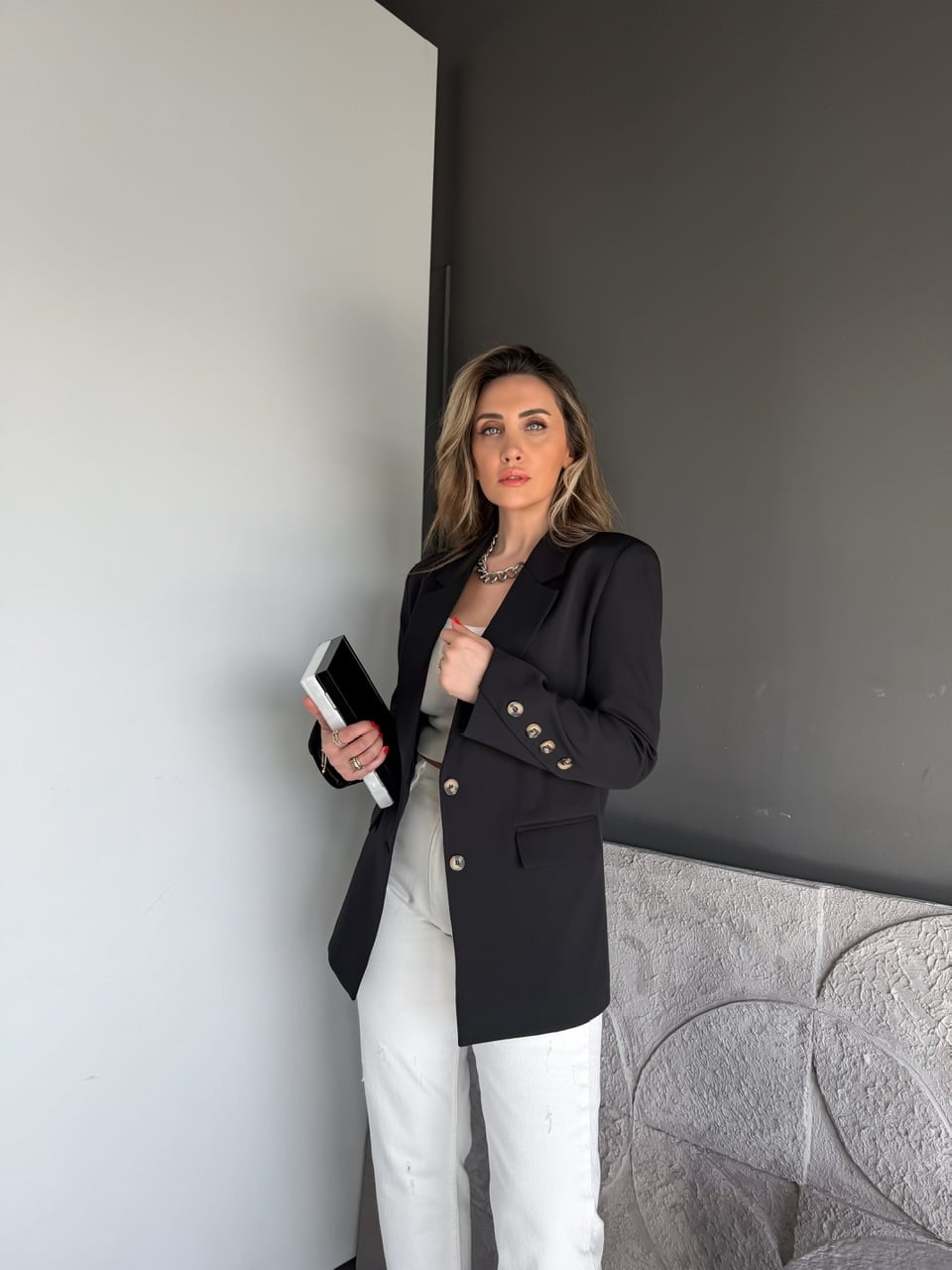 Siyah Asimetrik Düğmeli Blazer Ceket