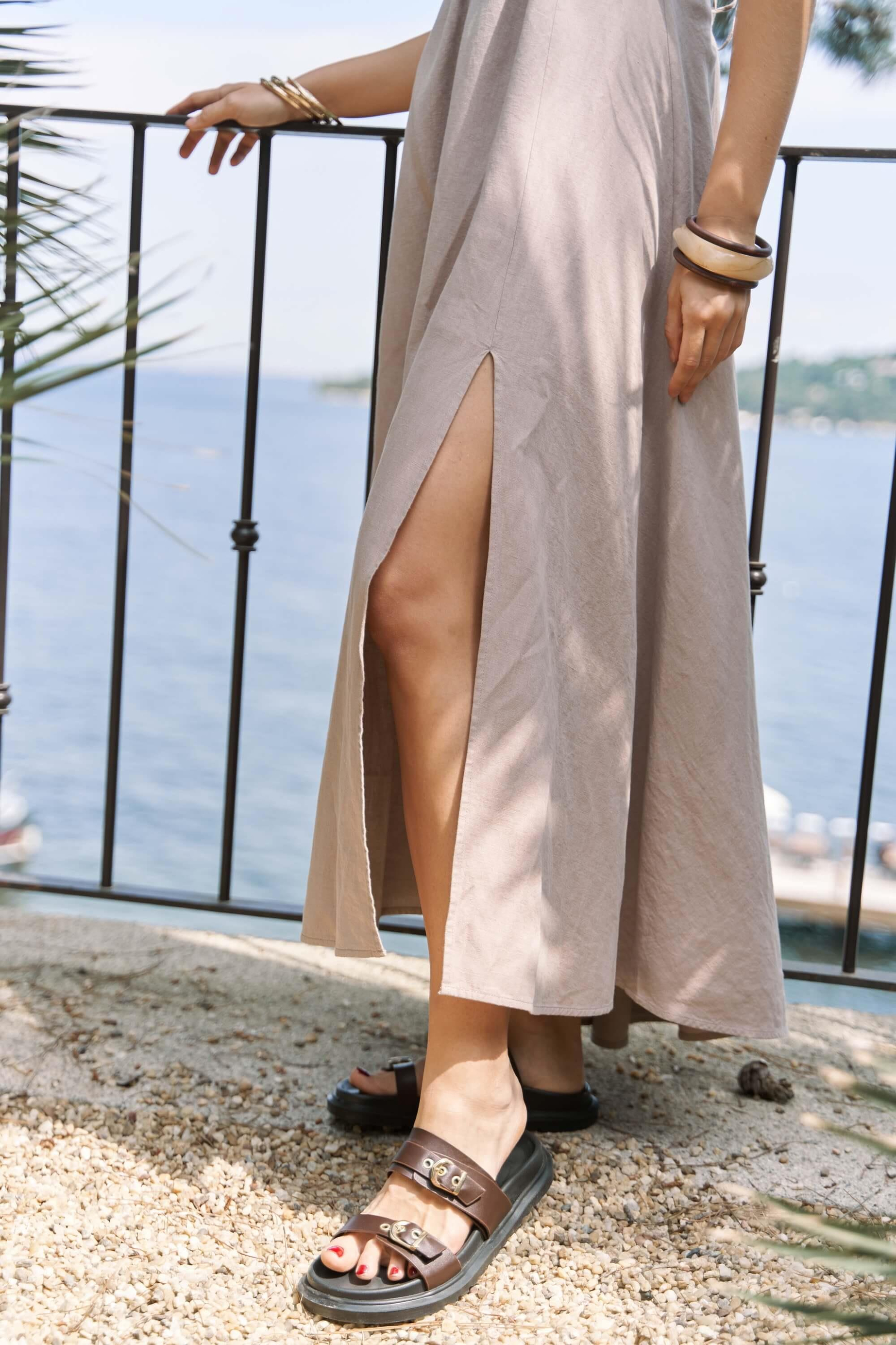 Bunina Bağcıklı Boncuk Detay Vizon Uzun Elbise