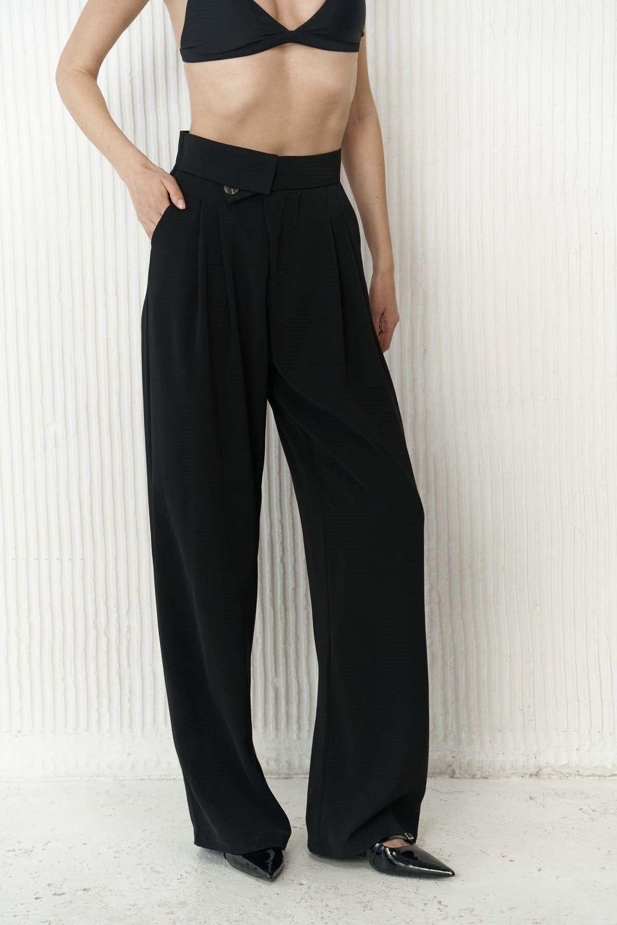 Diego Ön Düğme Detaylı Siyah Pantolon