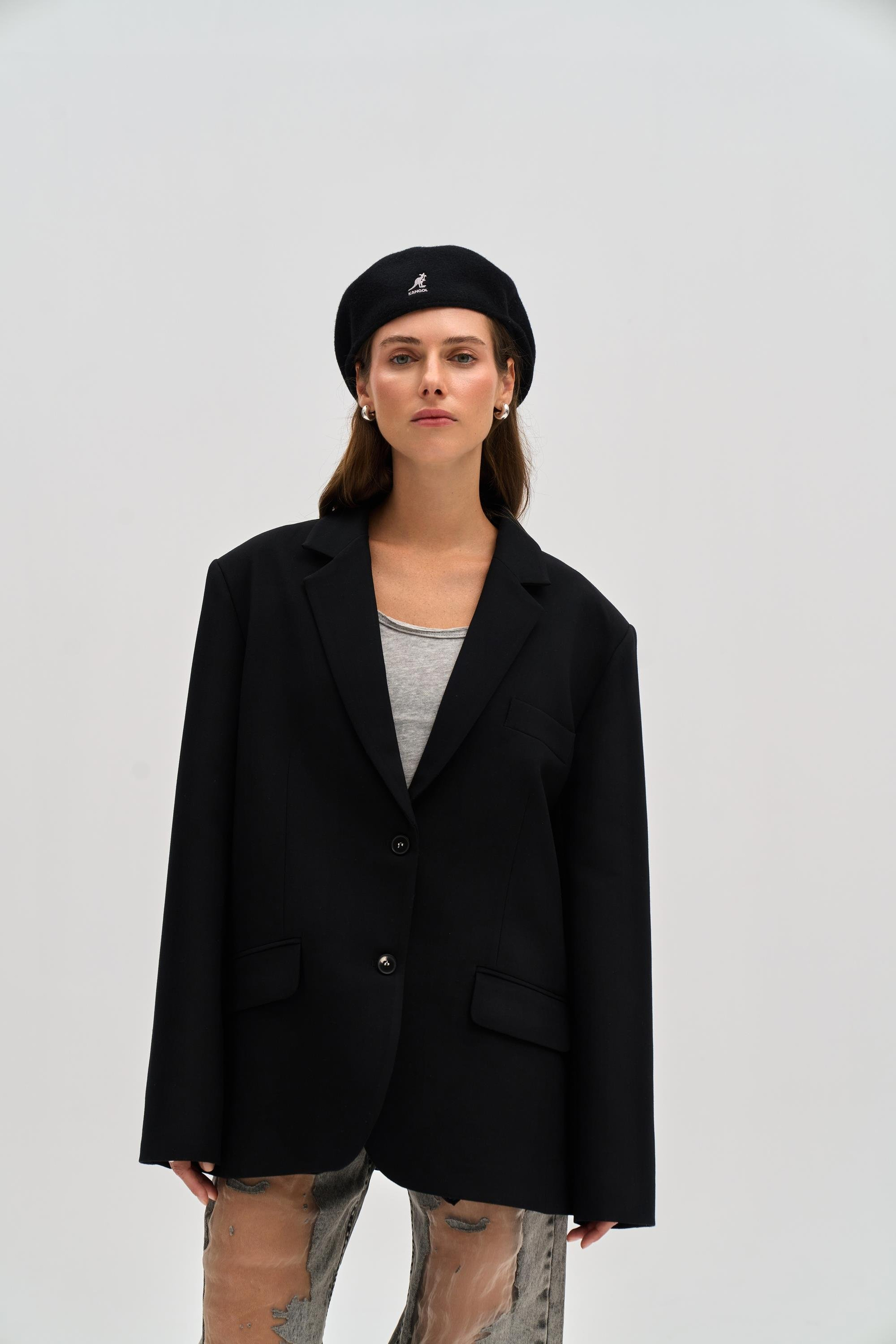 Emma Stitch Detailed Black Blazer