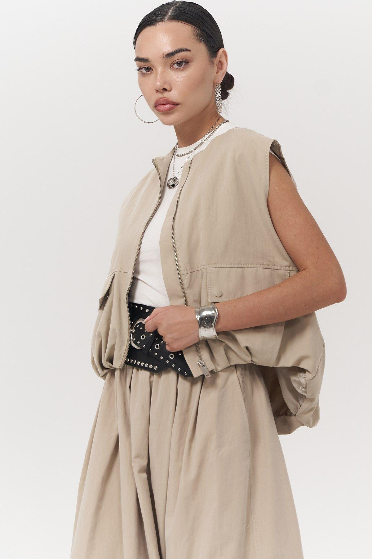 Hardy Beige Bomber Vest