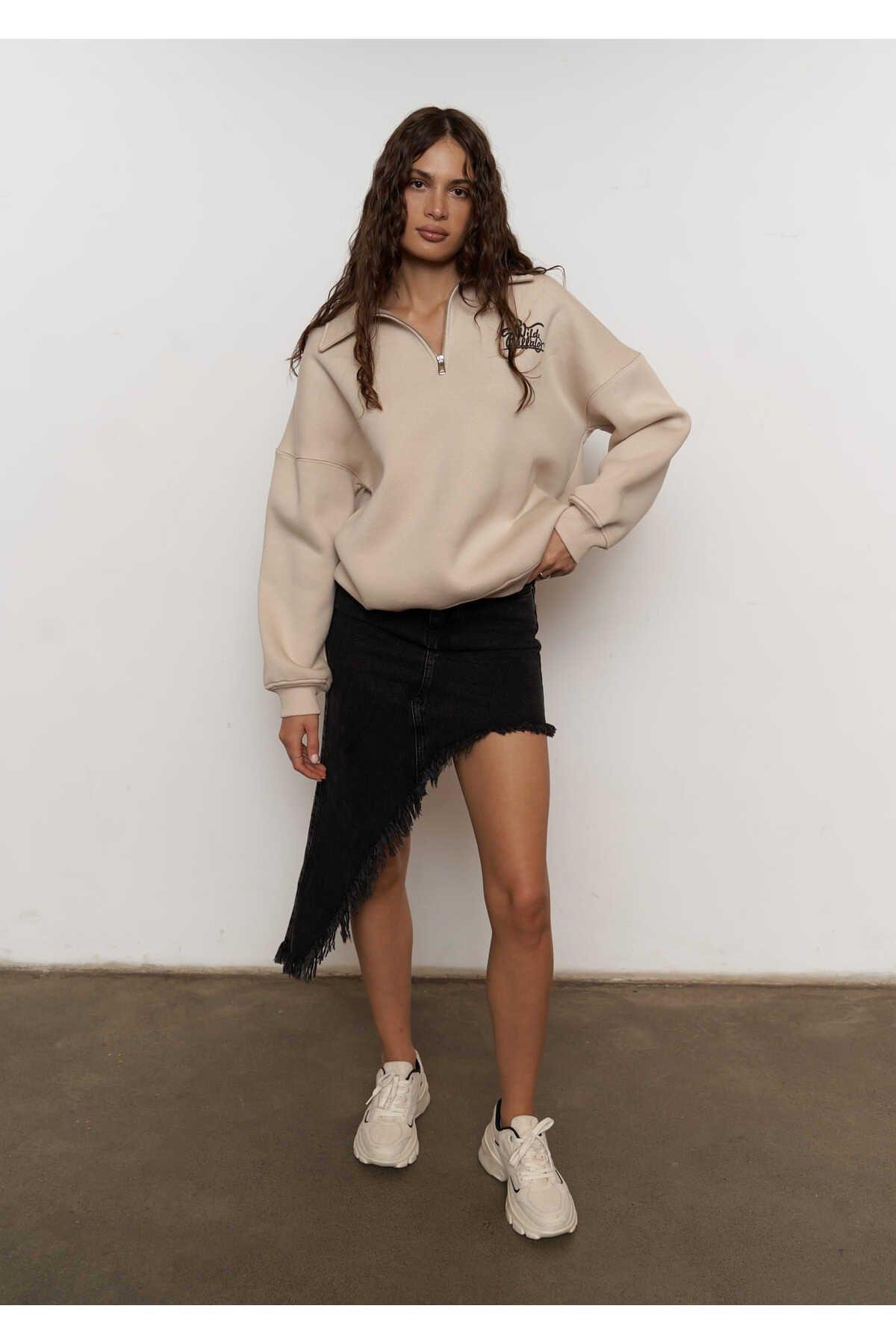 MCLLCTN Wild Buffalo Beige Unisex Oversize Sweatshirt