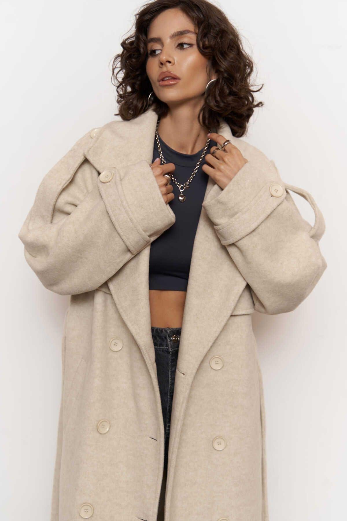 Mai Moscow Beige Cachet Coat