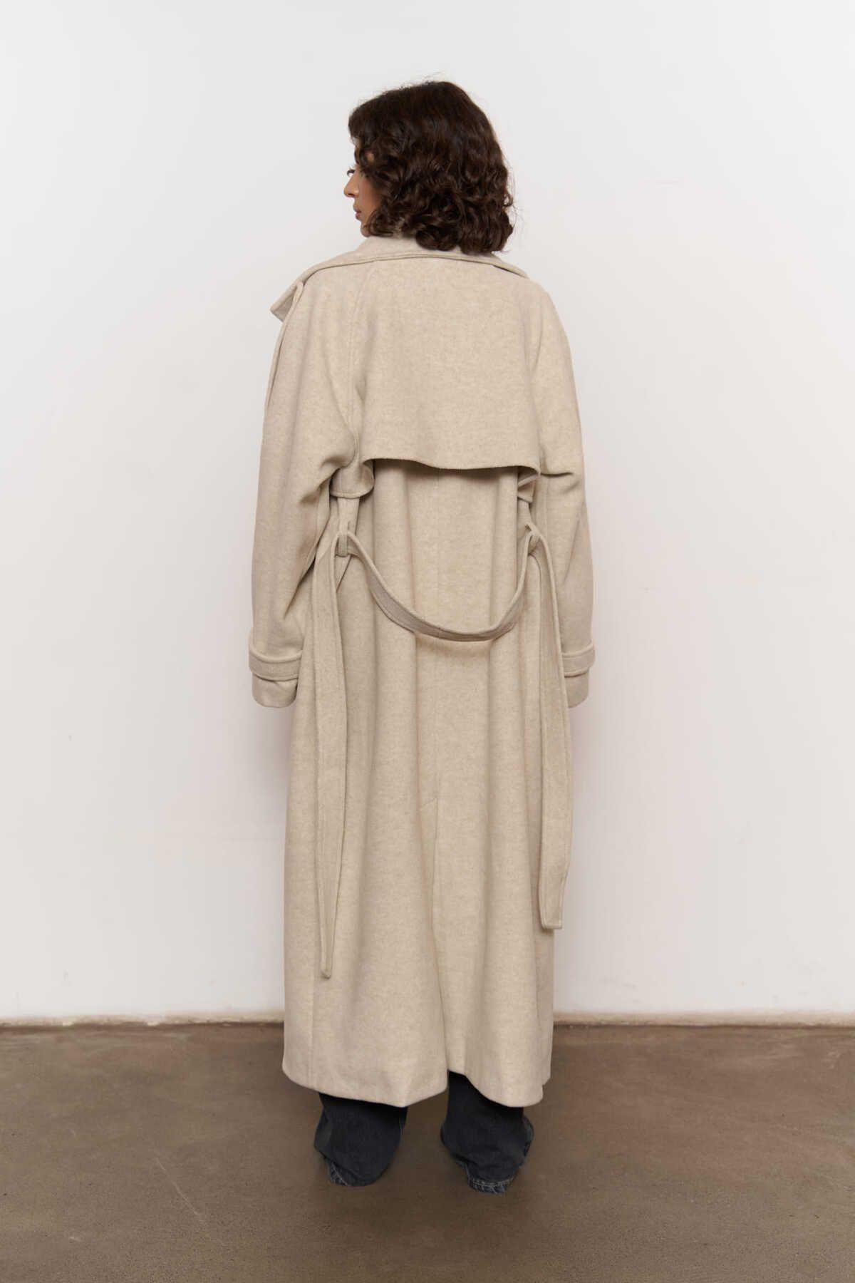 Mai Moscow Beige Cachet Coat