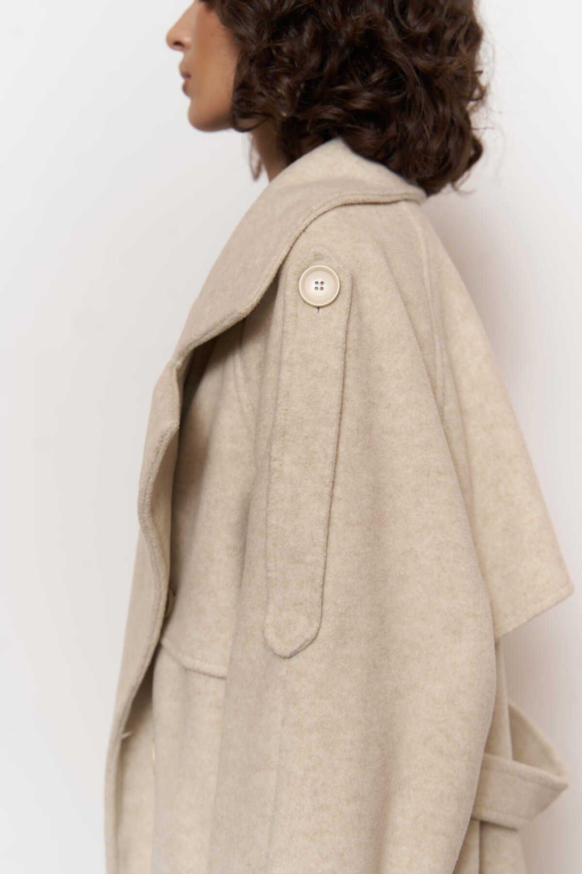 Mai Moscow Beige Cachet Coat
