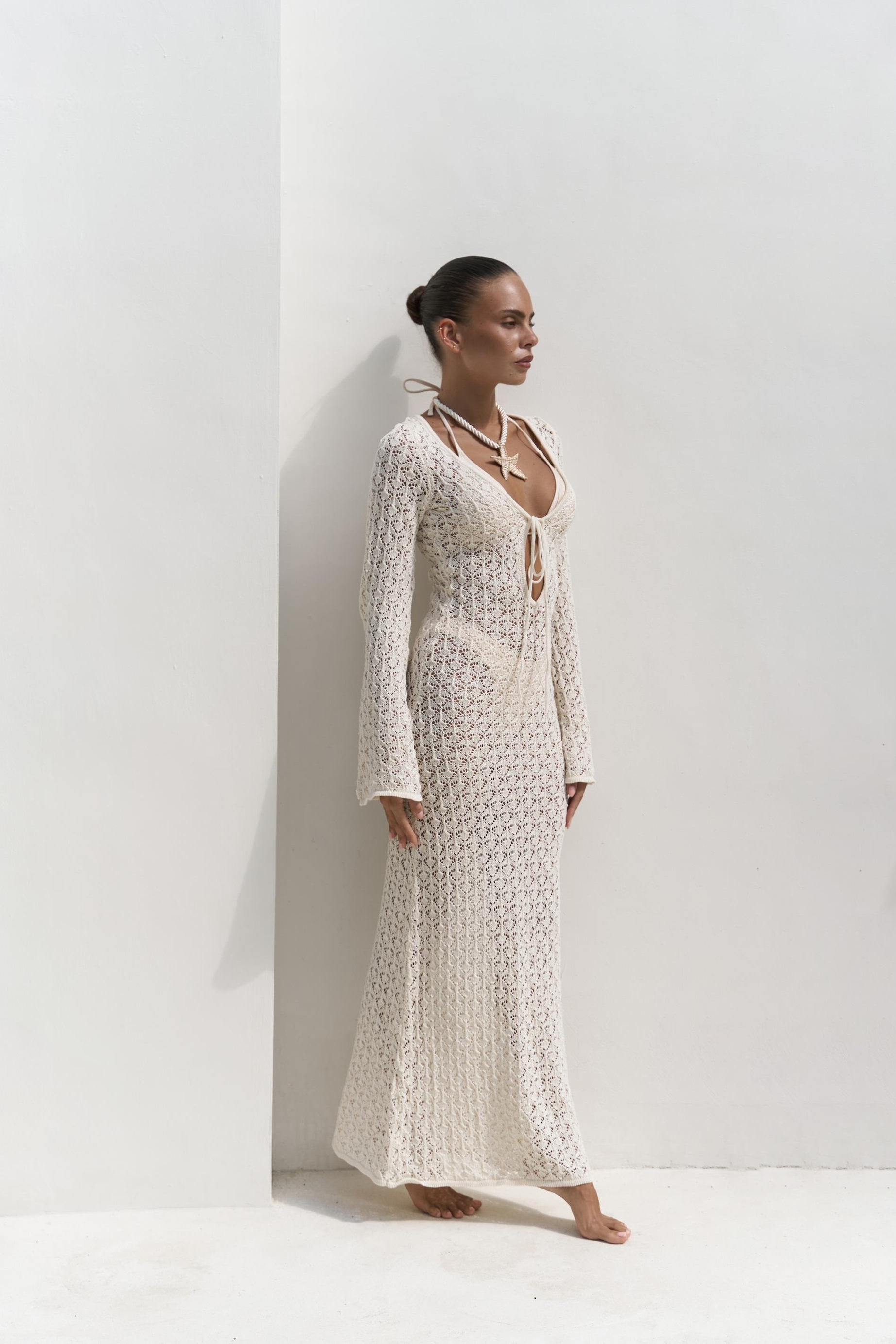 Nugruho Bağlama Detay Bej Triko Uzun Elbise