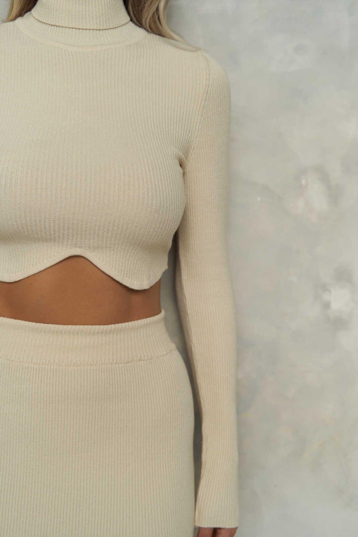 Oasis High Neck Beige Knit Set