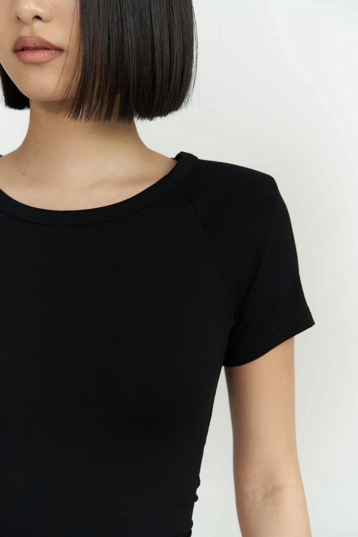 Perla Vatkalı Siyah Crop Bluz