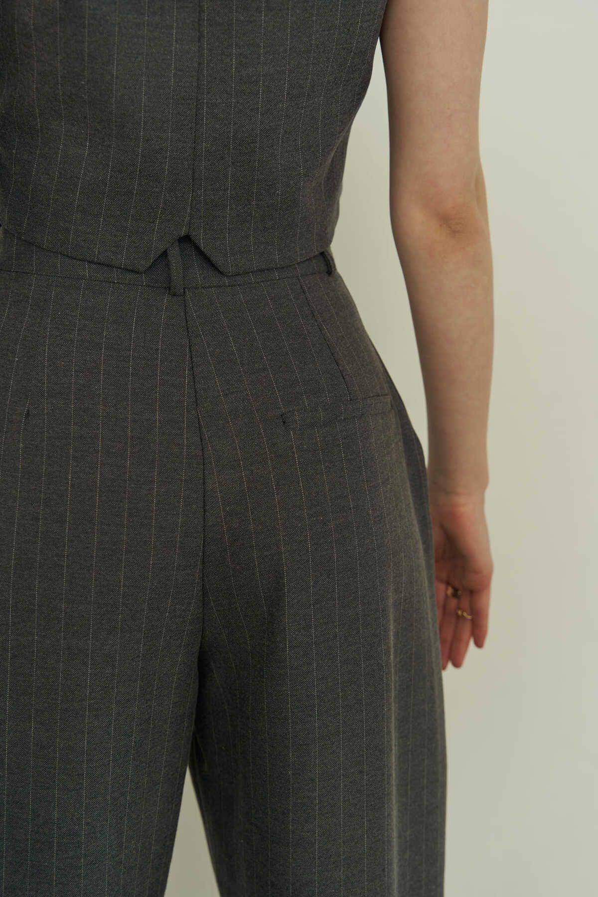 Mai Polly White Striped Anthracite Three Piece Suit