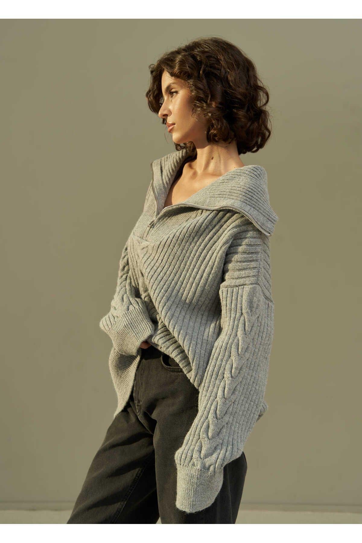 Mai Rika Smoke Gray Cable Knit Zip-Up Sweater