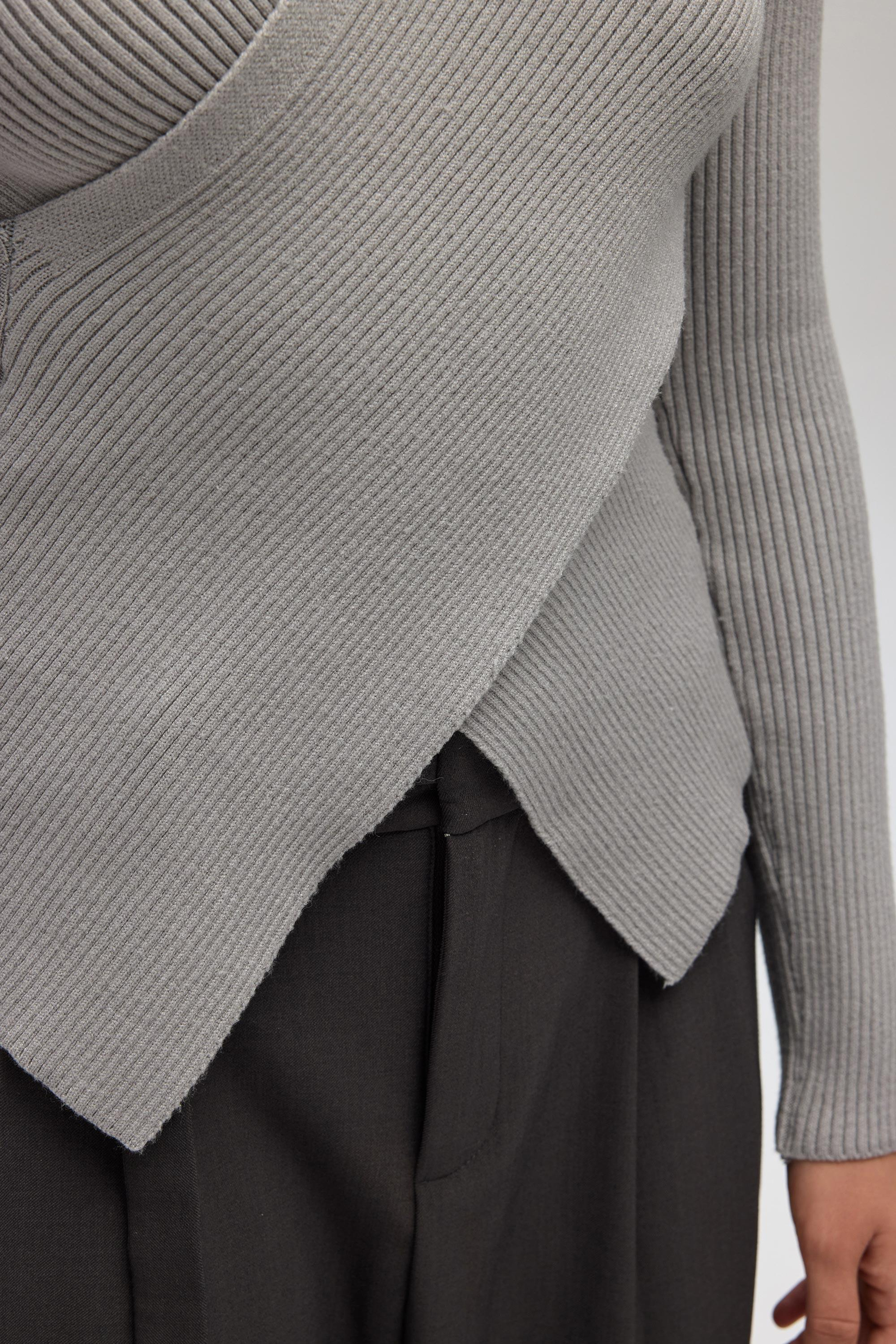 Soren Çapraz Detay Gri Triko Kazak