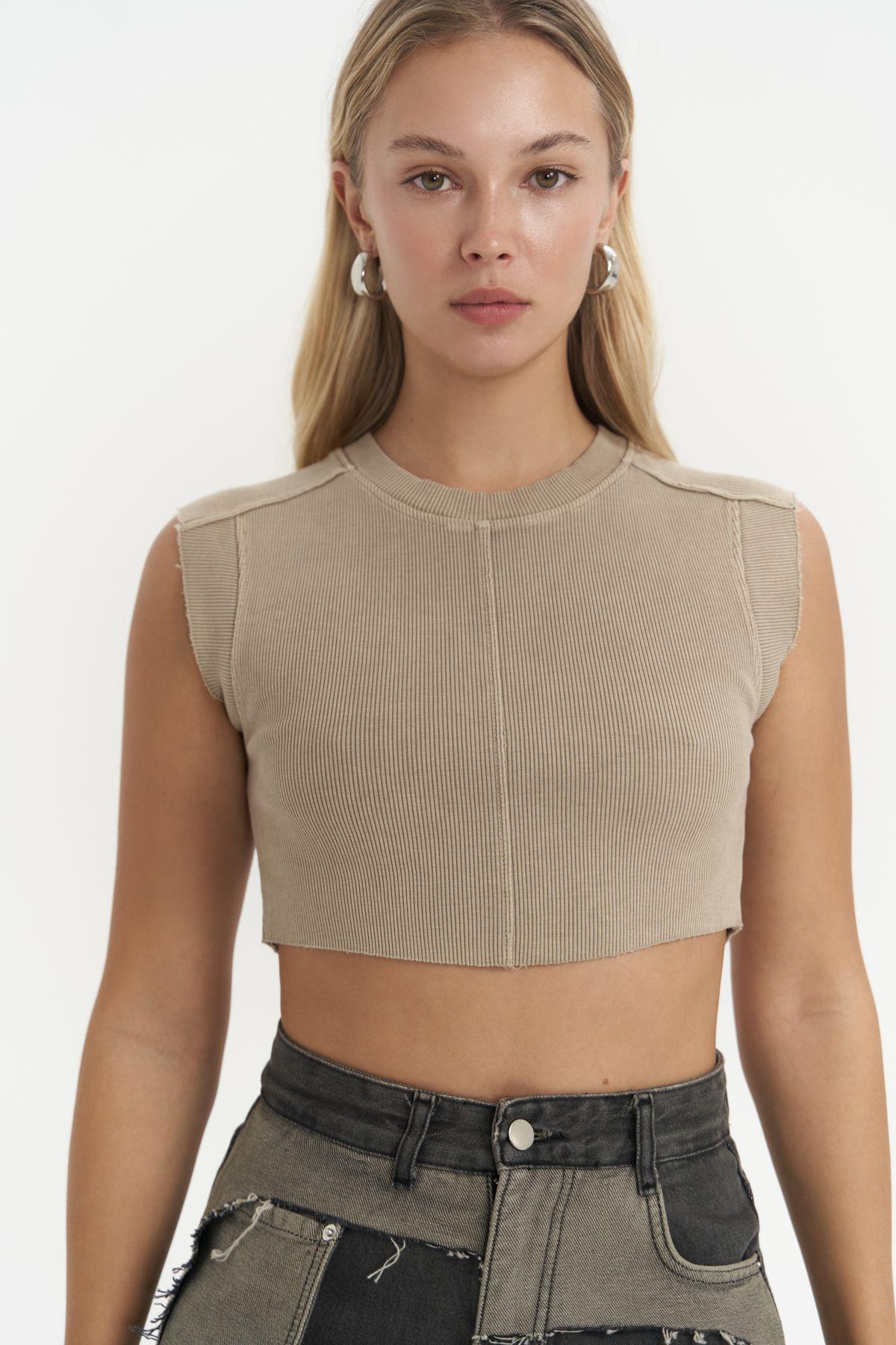 Swipe Khaki Crop