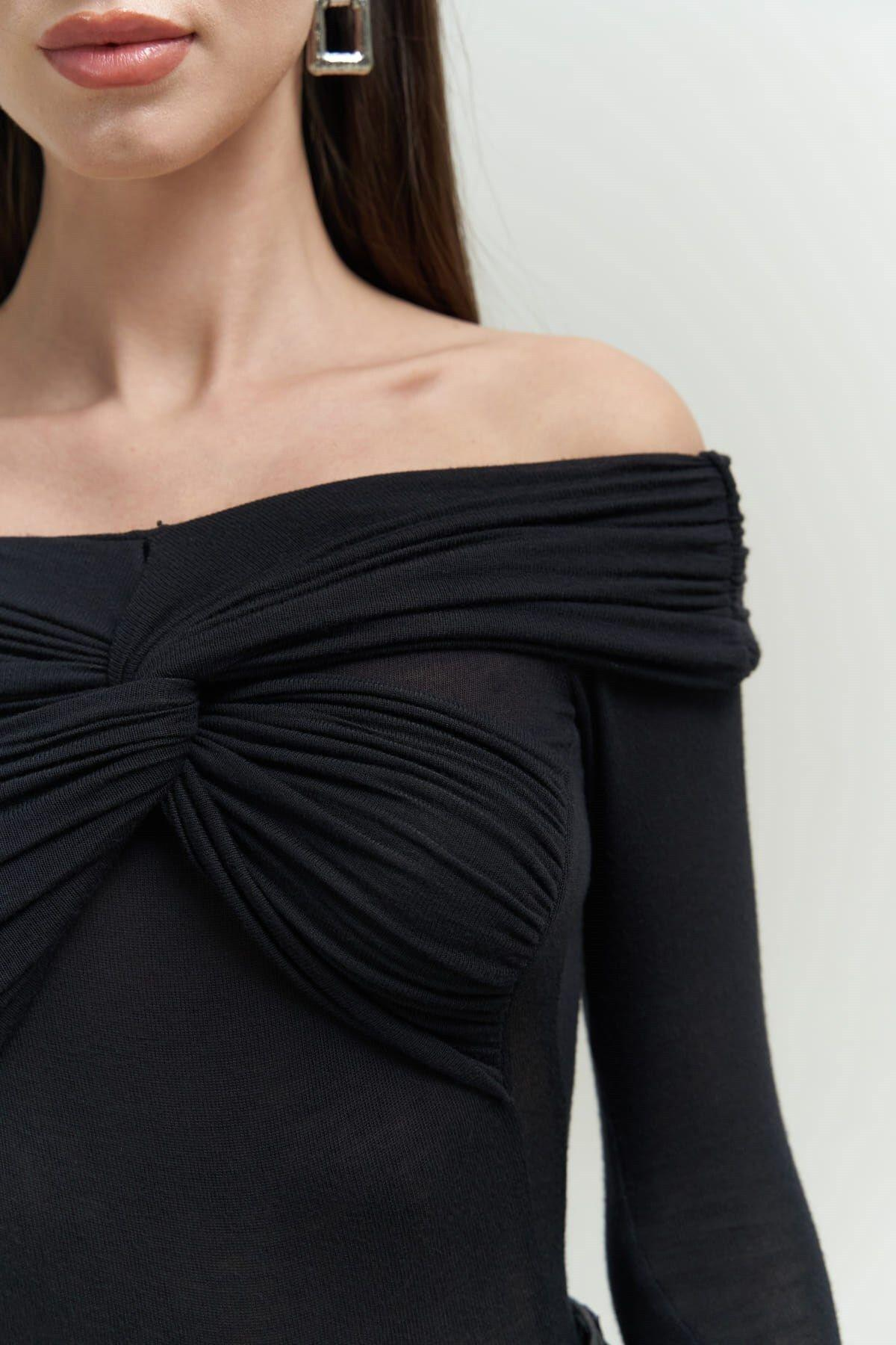 Vanni Long Sleeve Black Blouse