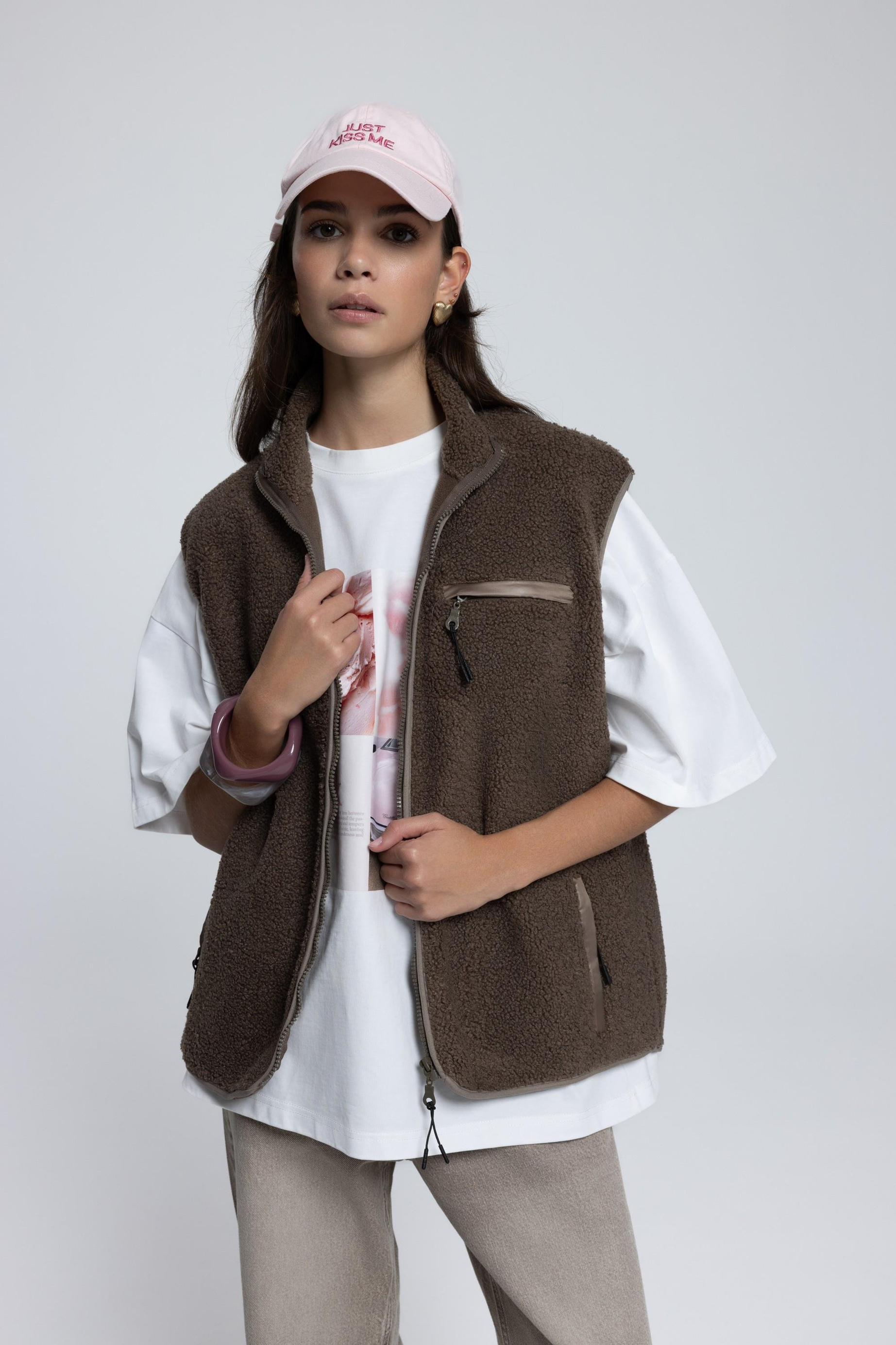 Alberg Brown Oversized Teddy Vest