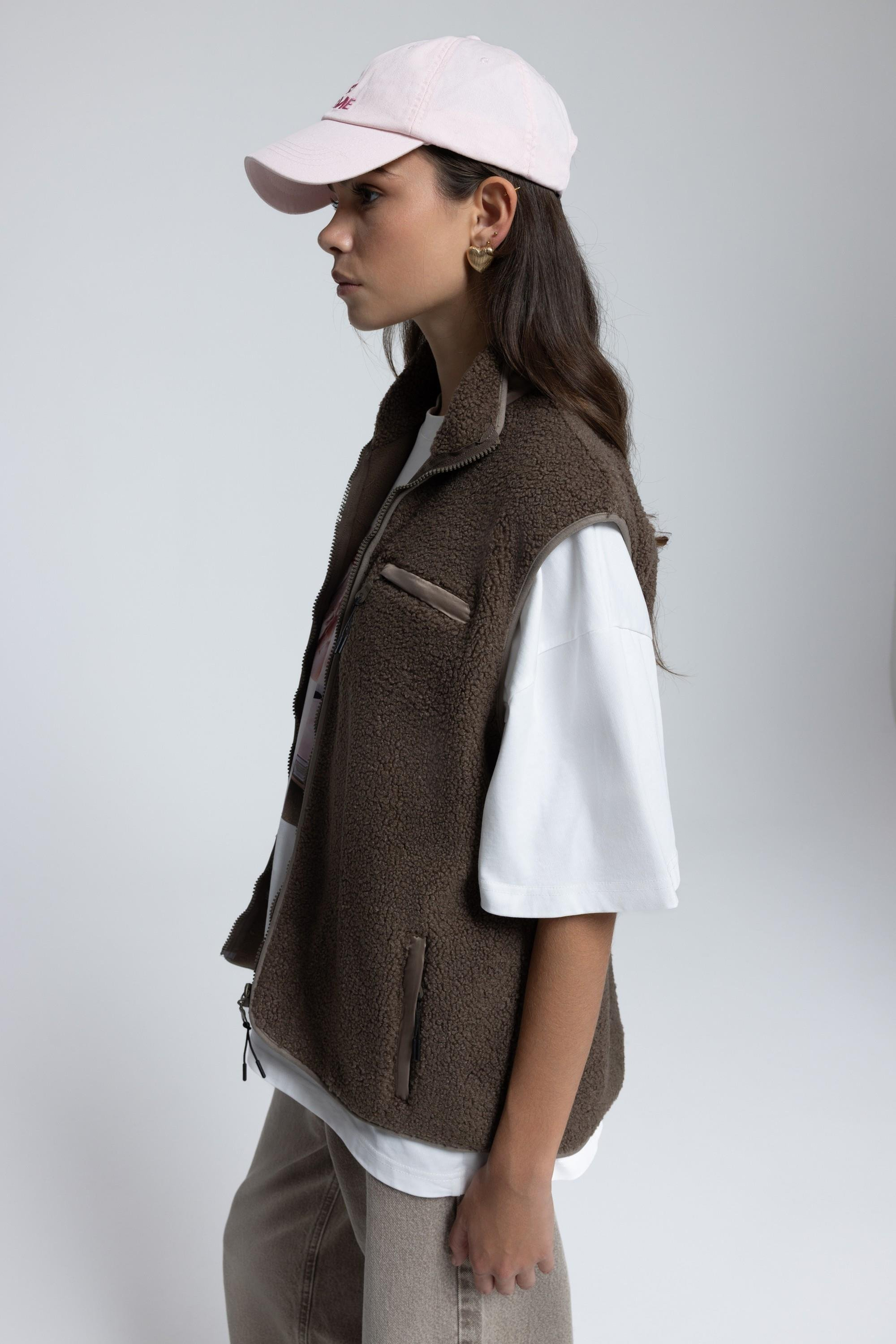Alberg Brown Oversized Teddy Vest