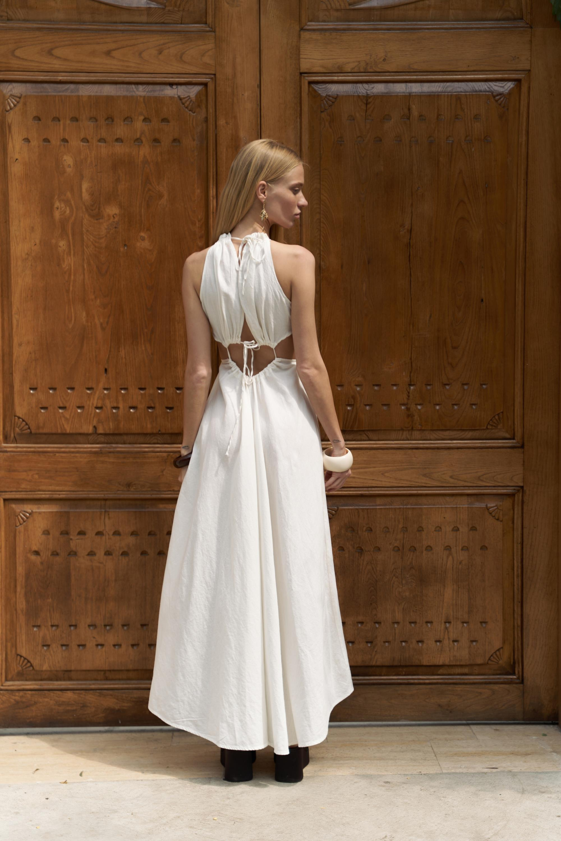 Bunina Bağcıklı Boncuk Detay Ekru Uzun Elbise