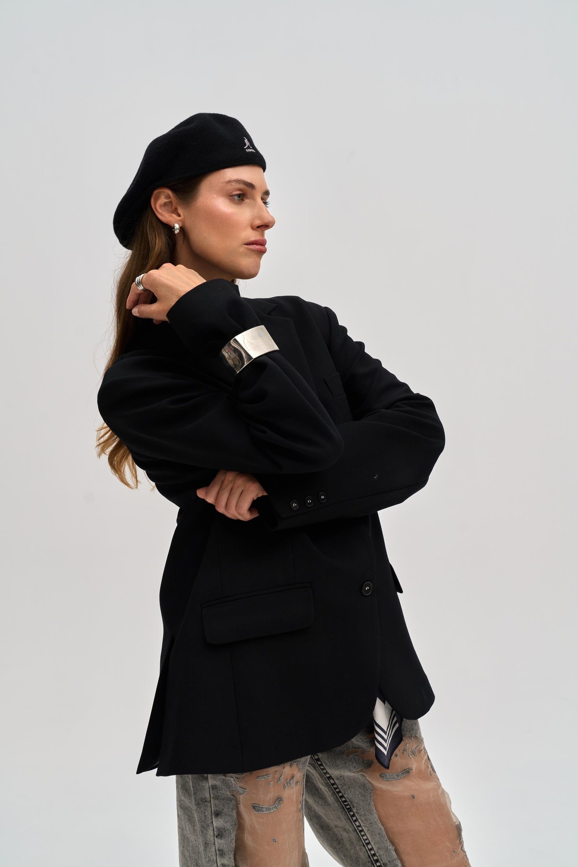 Emma Stitch Detailed Black Blazer