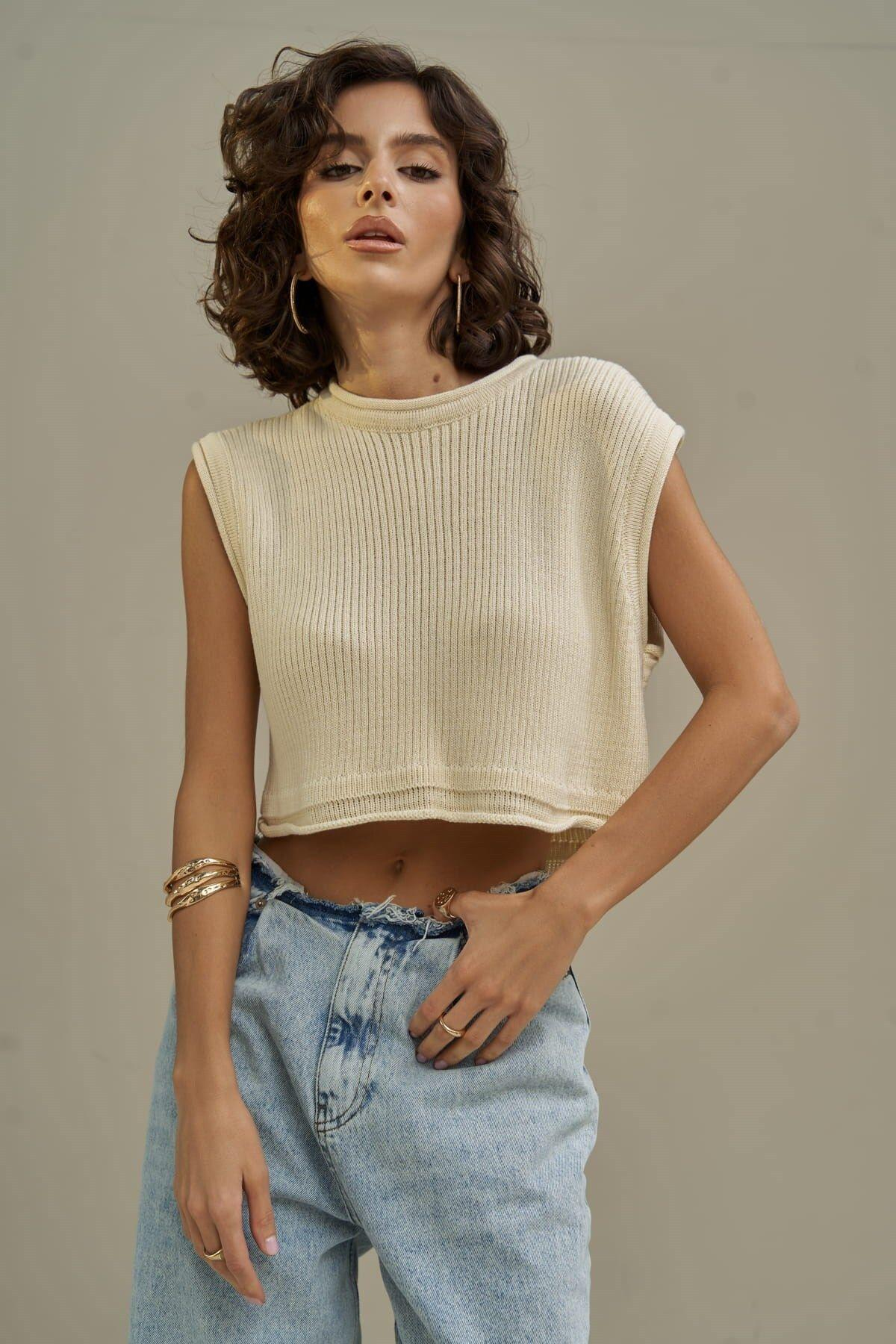 Jour Beige Knit Crop