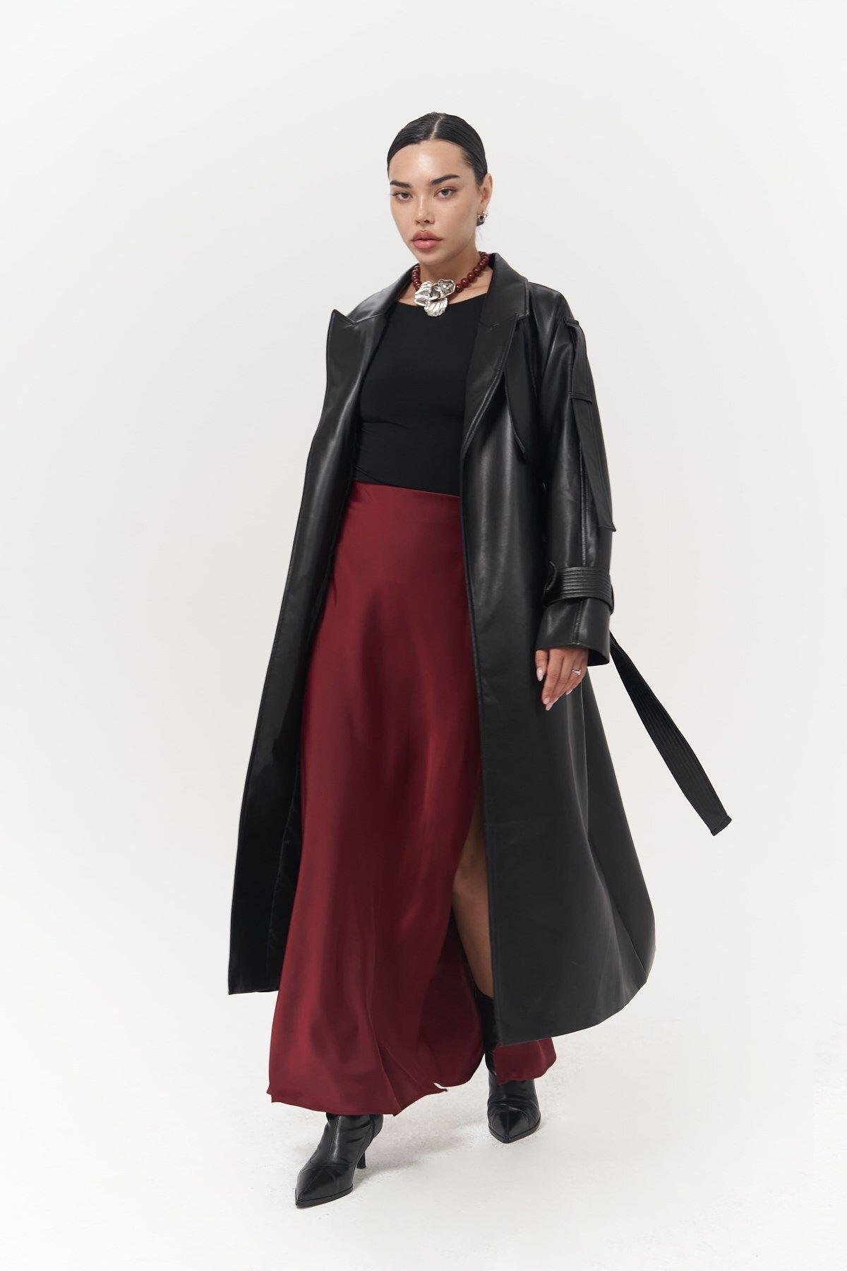 Mai Layton Black Trenchcoat