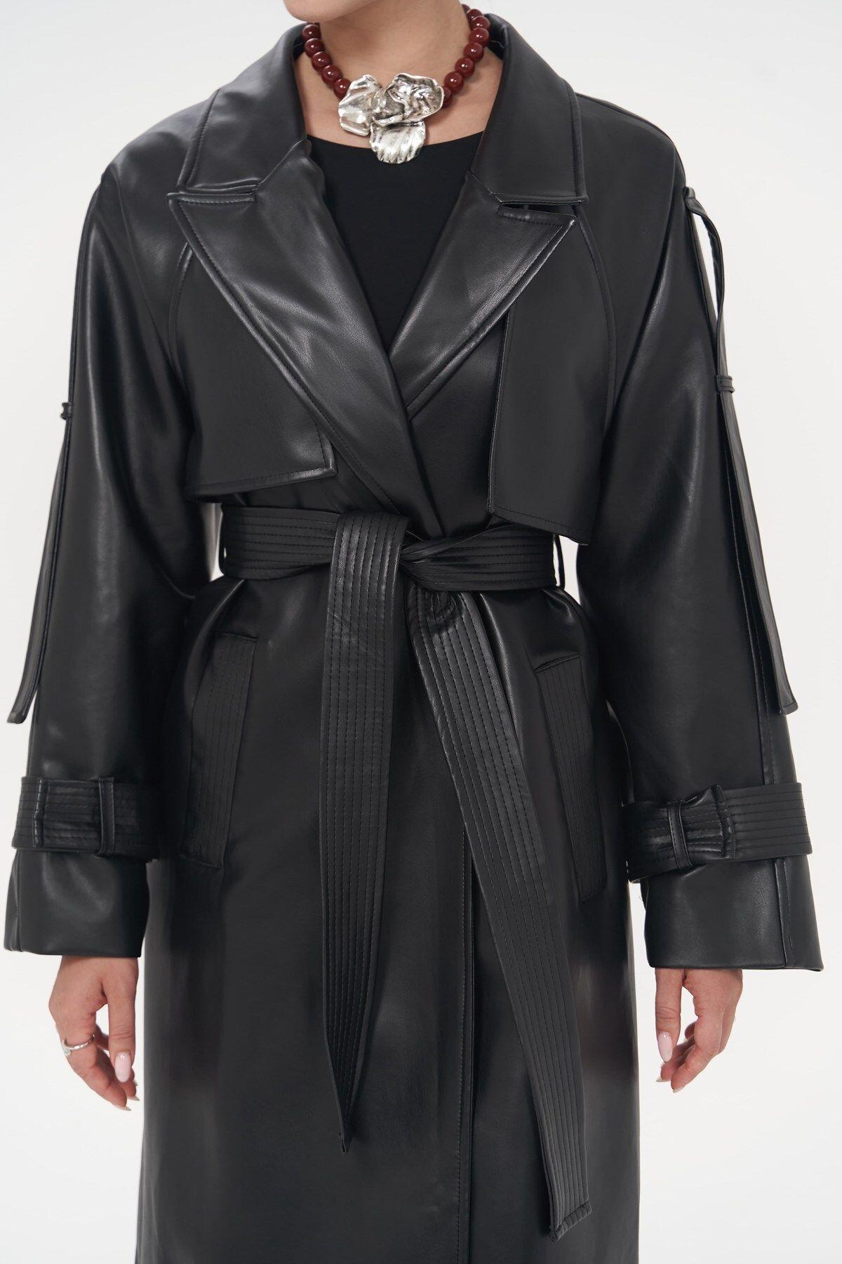 Mai Layton Black Trenchcoat