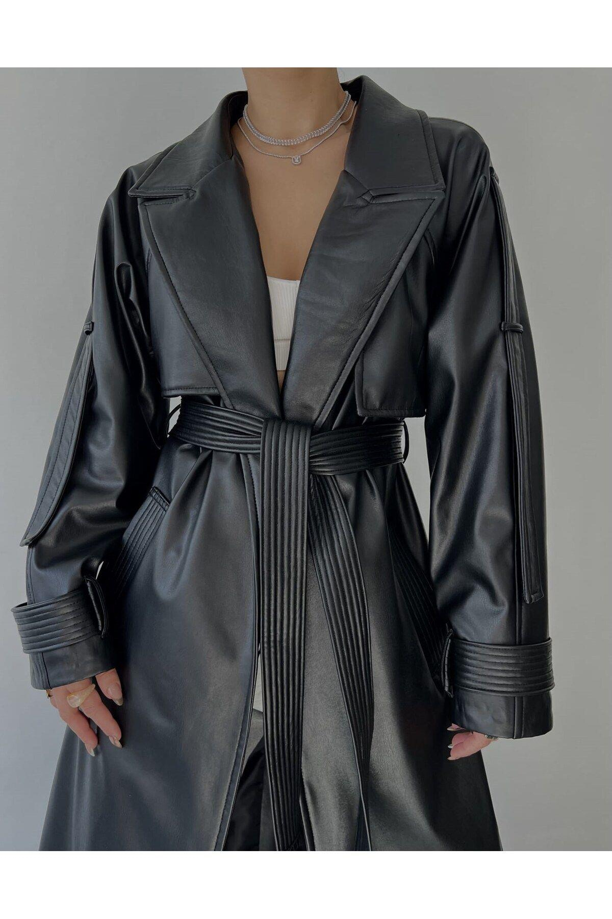 Mai Layton Black Trenchcoat