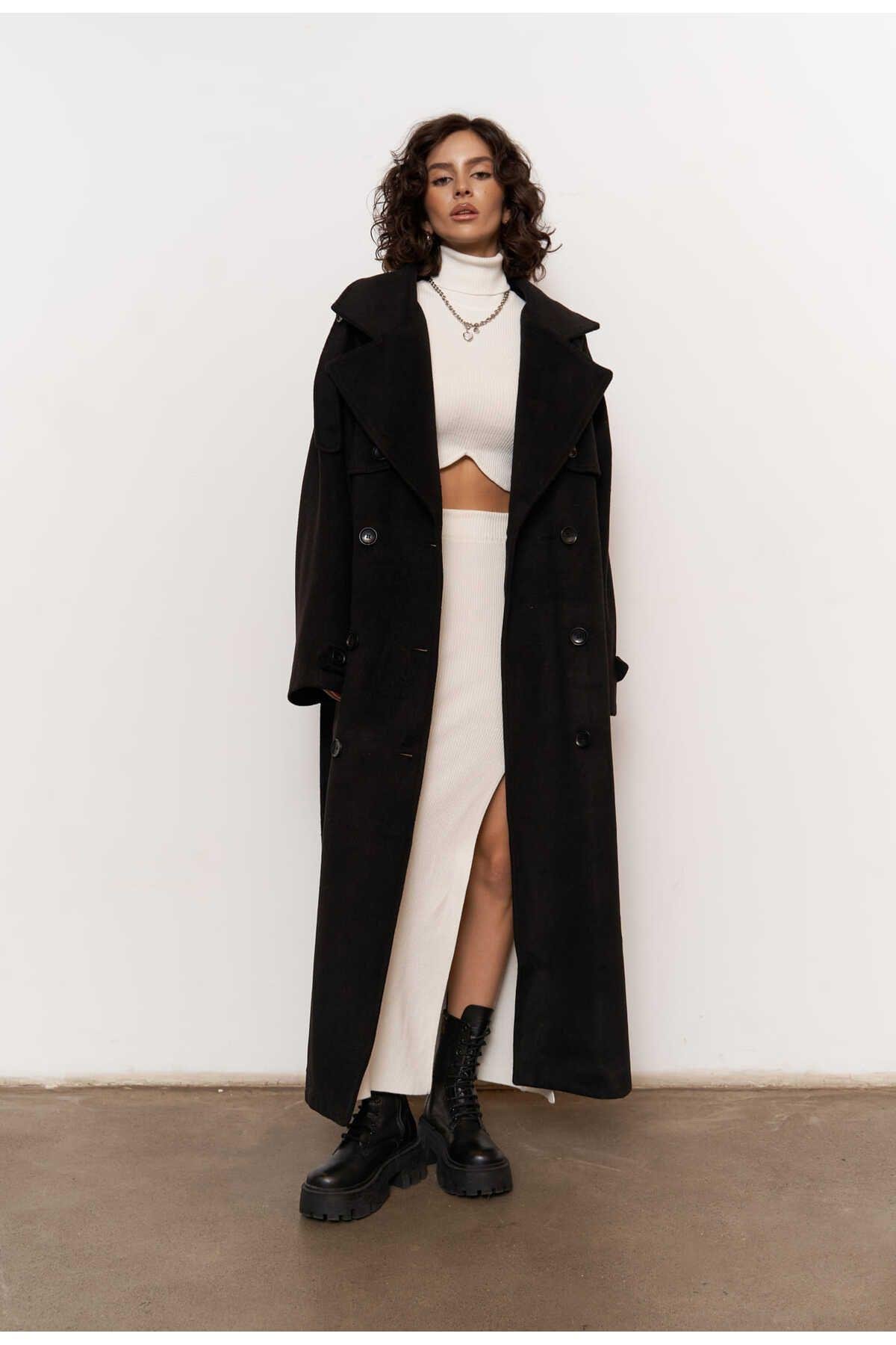 Mai Moscow Black Cachet Coat