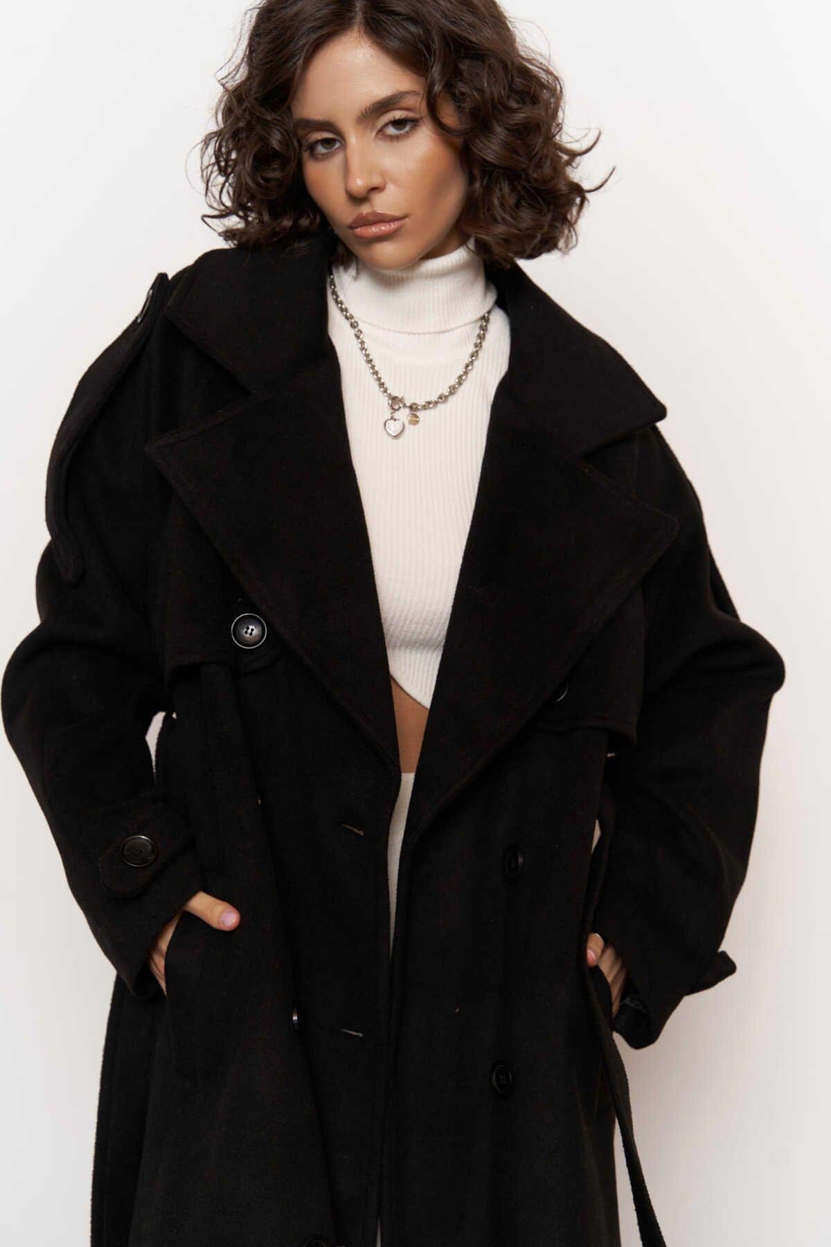 Mai Moscow Black Cachet Coat