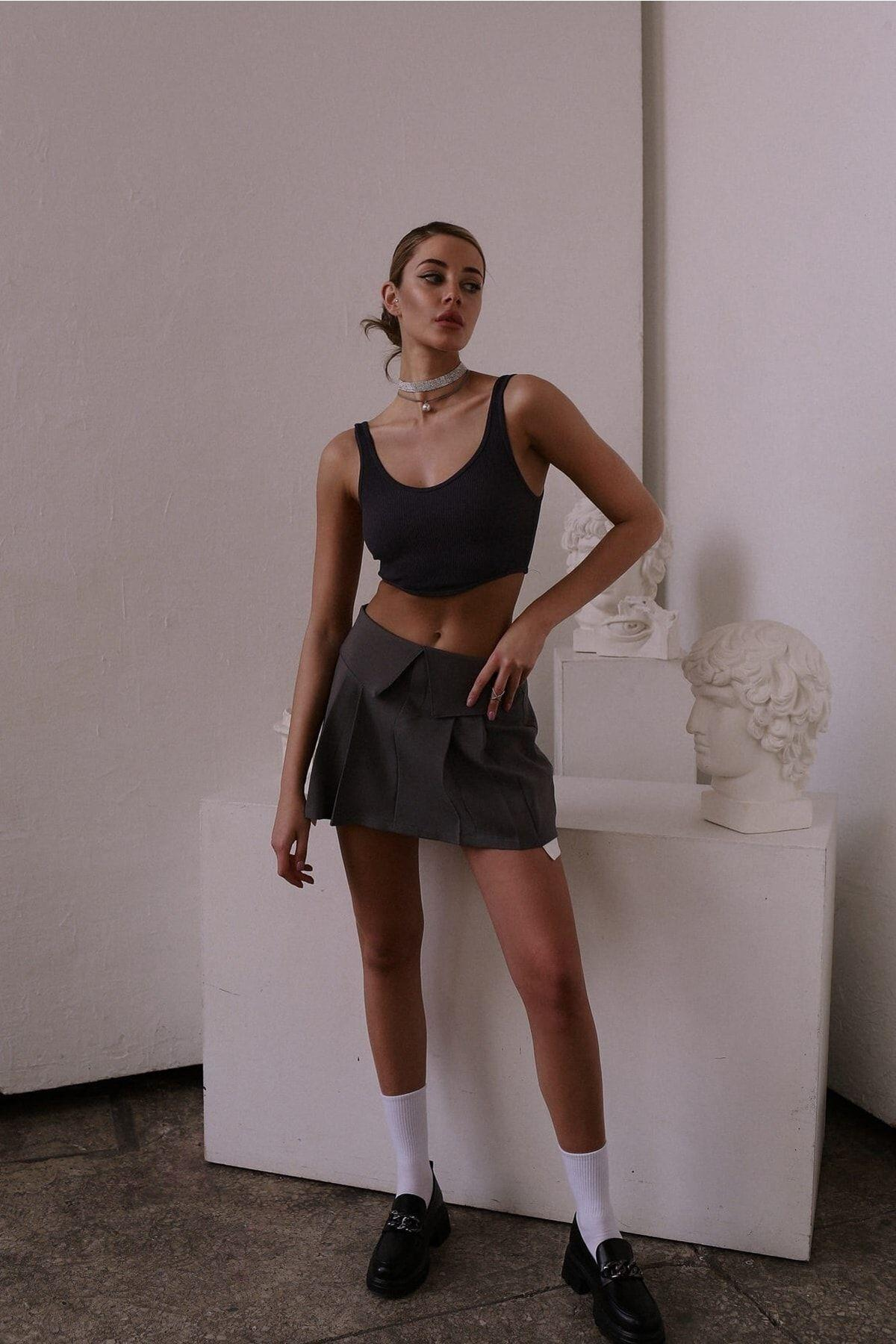 Muse Üçgen Bel Detay Açık Füme Mini Etek