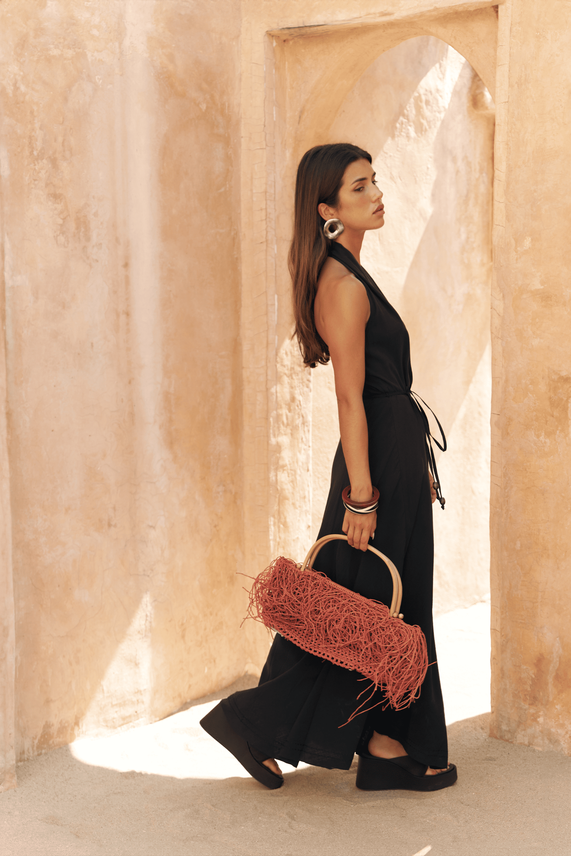 Rhonsa Bağcıklı Siyah Uzun Elbise