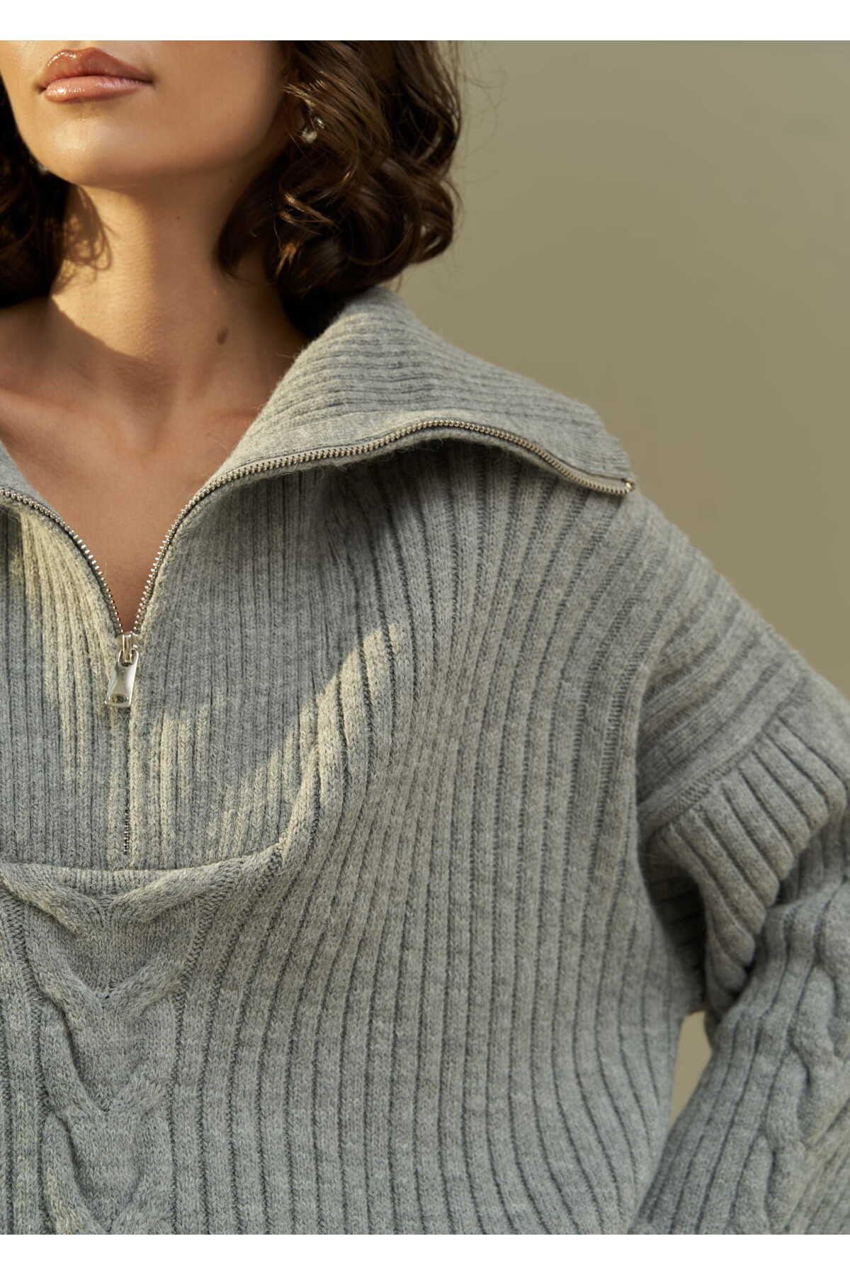 Mai Rika Smoke Gray Cable Knit Zip-Up Sweater