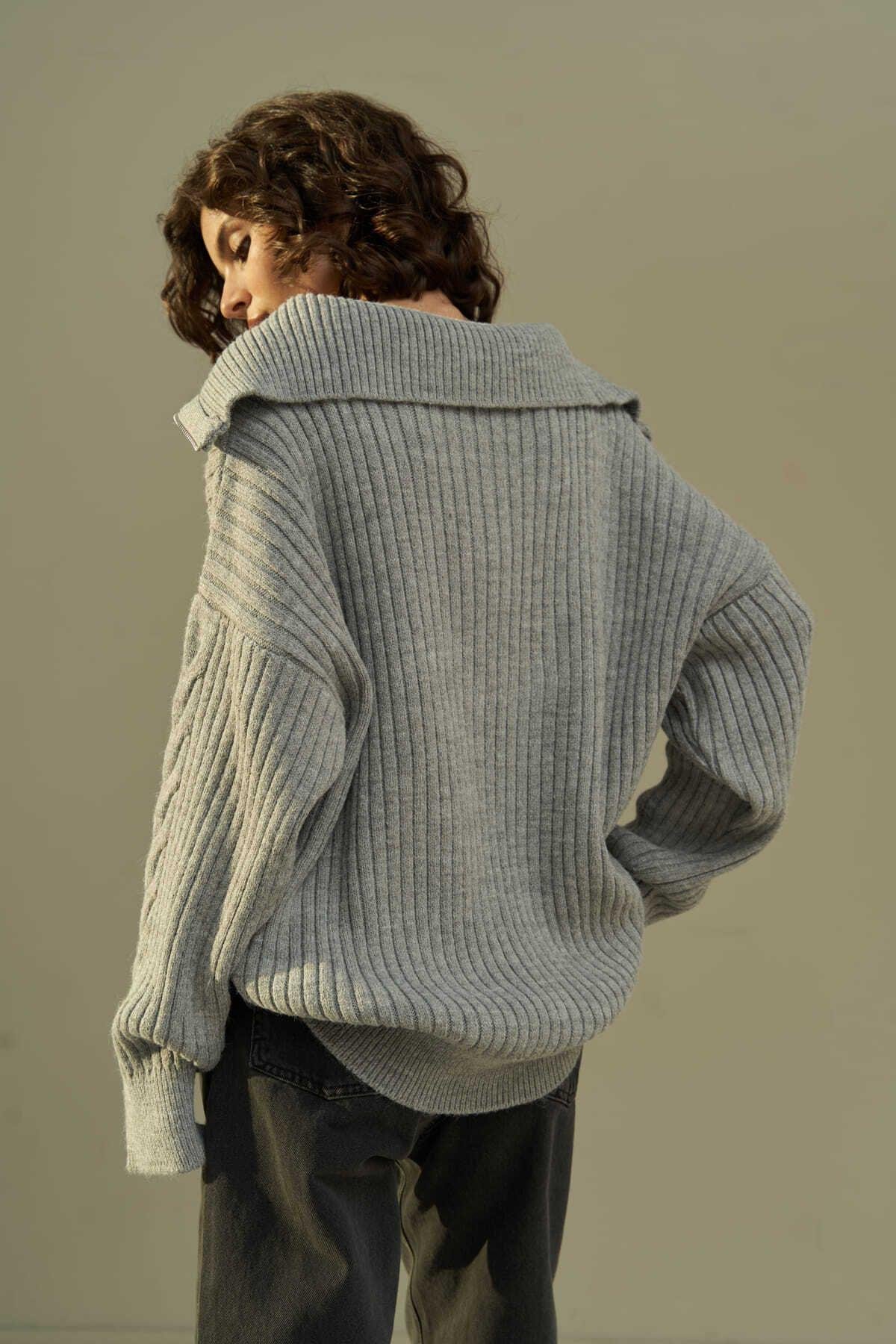 Mai Rika Smoke Gray Cable Knit Zip-Up Sweater