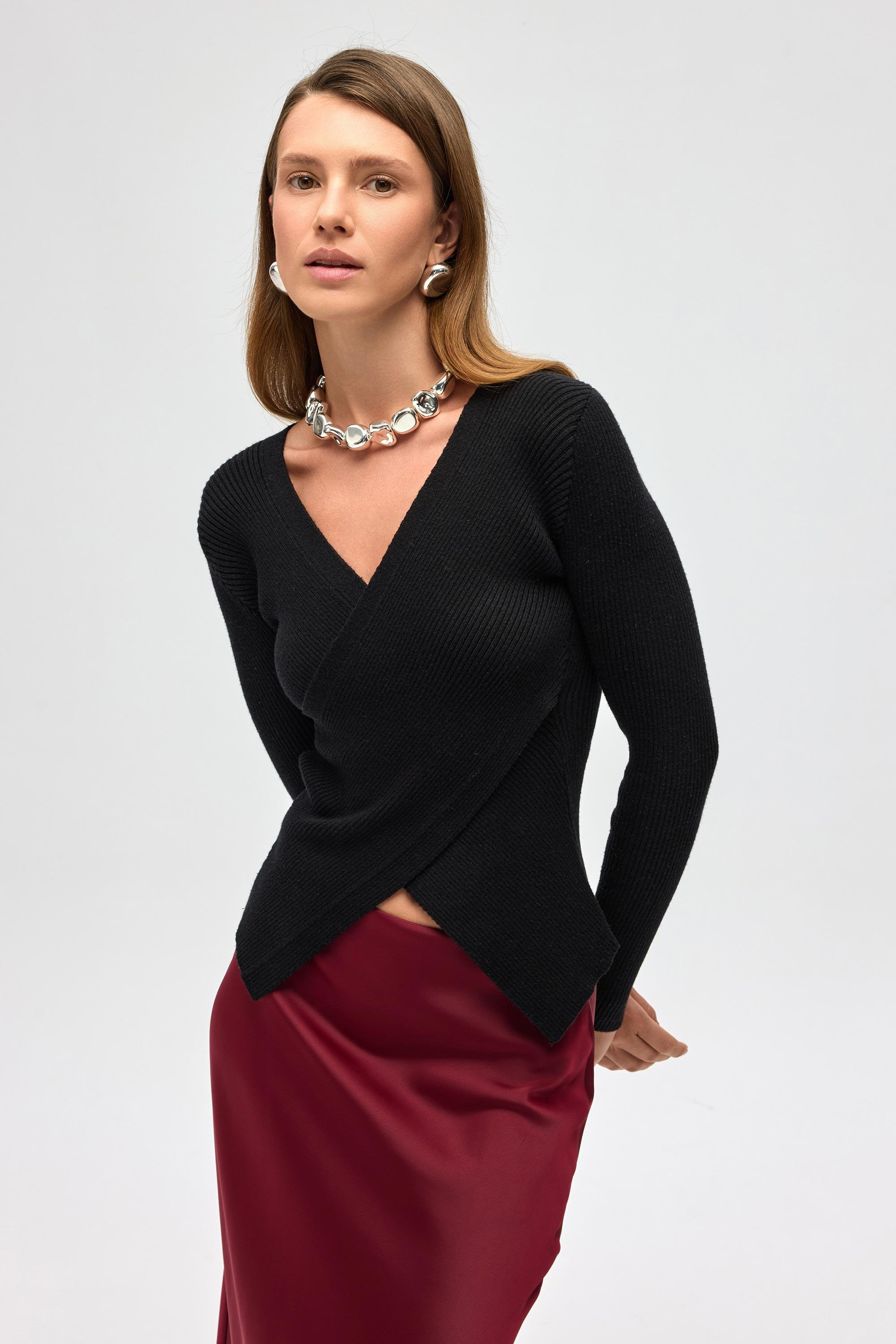 Soren Çapraz Detay Siyah Triko Kazak