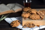 240 ° Üzümlü Yulaflı Kurabiye 300 gr görseli.