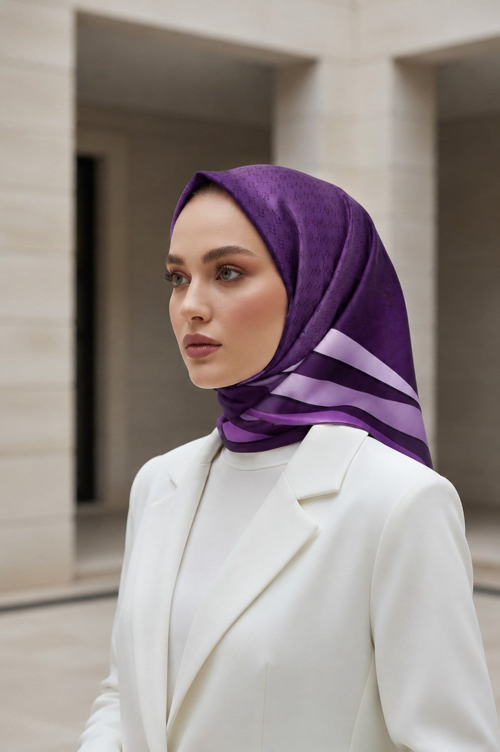 %100 Twill İpek Degrade Desenli Mor - Lila Renkli 90x90 Eşarp Dikim Şekli : El Dikişi