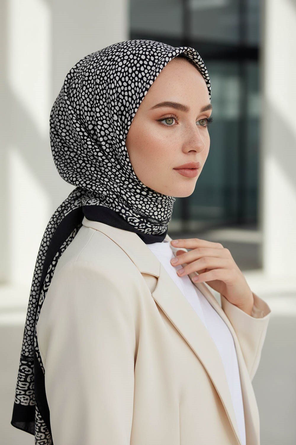 KREP LEOPAR DESENLİ FÜME RENKLİ 75X195 KIRIŞMAZ ŞAL