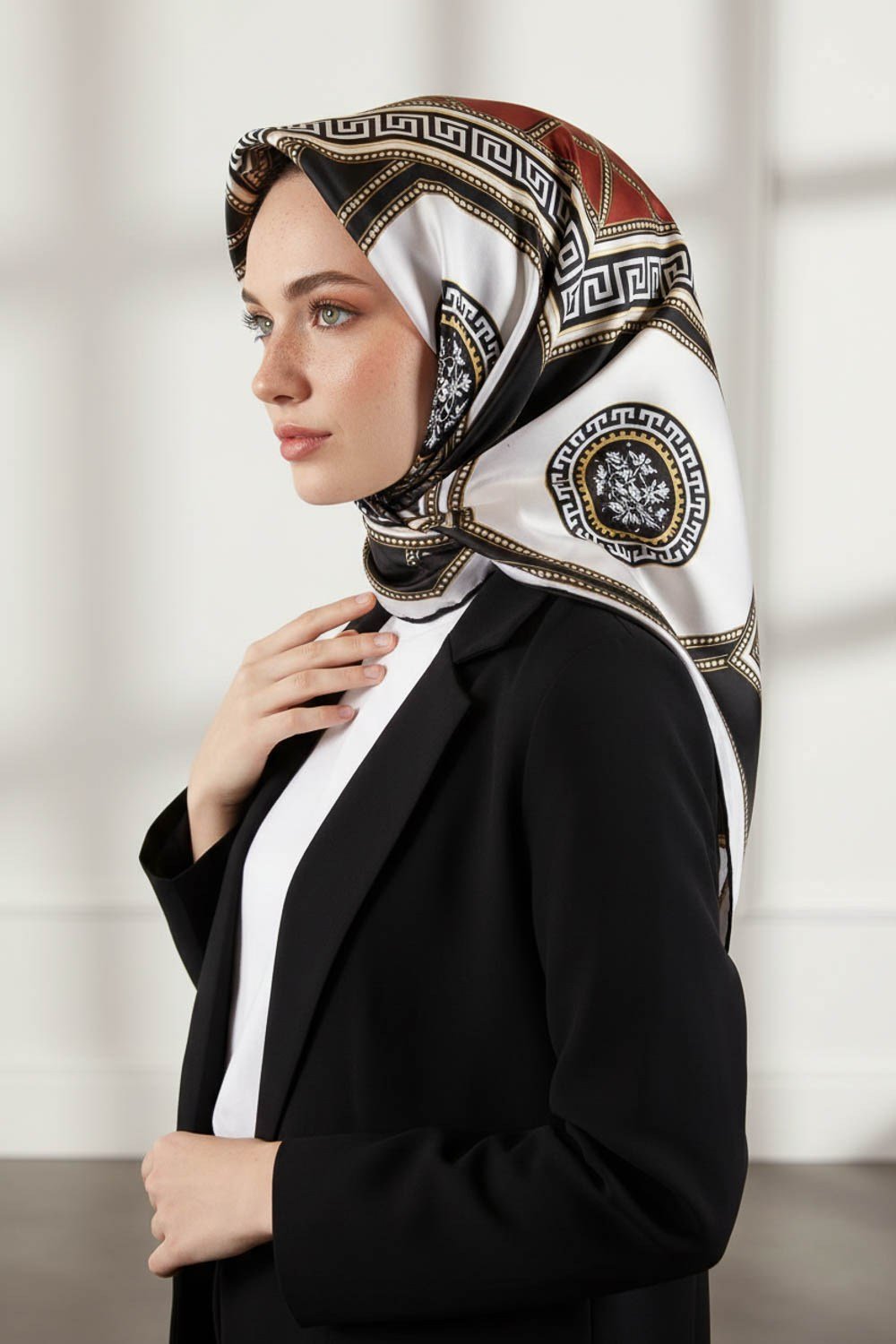 Twill Barok Desenli Taba Renkli 90x90 Eşarp (İpek İçermez) Kenar Dikiş Şekli El Dikişli