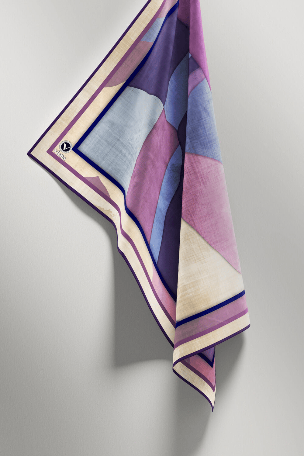 Twill Geometrik Desenli Mor Renkli 90x90 Eşarp (İpek İçermez) Kenar Dikiş Şekli El Dikişli