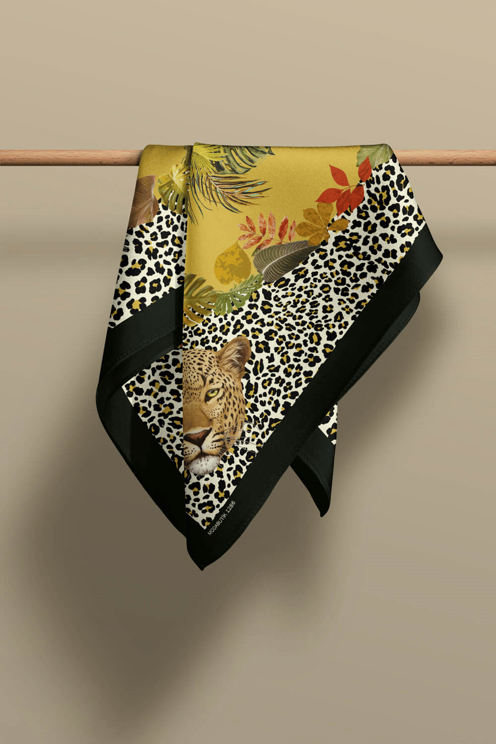 Z17 Kadın Sarı Kaplan Desenli 50x50 Bandana HYL DG01286-22