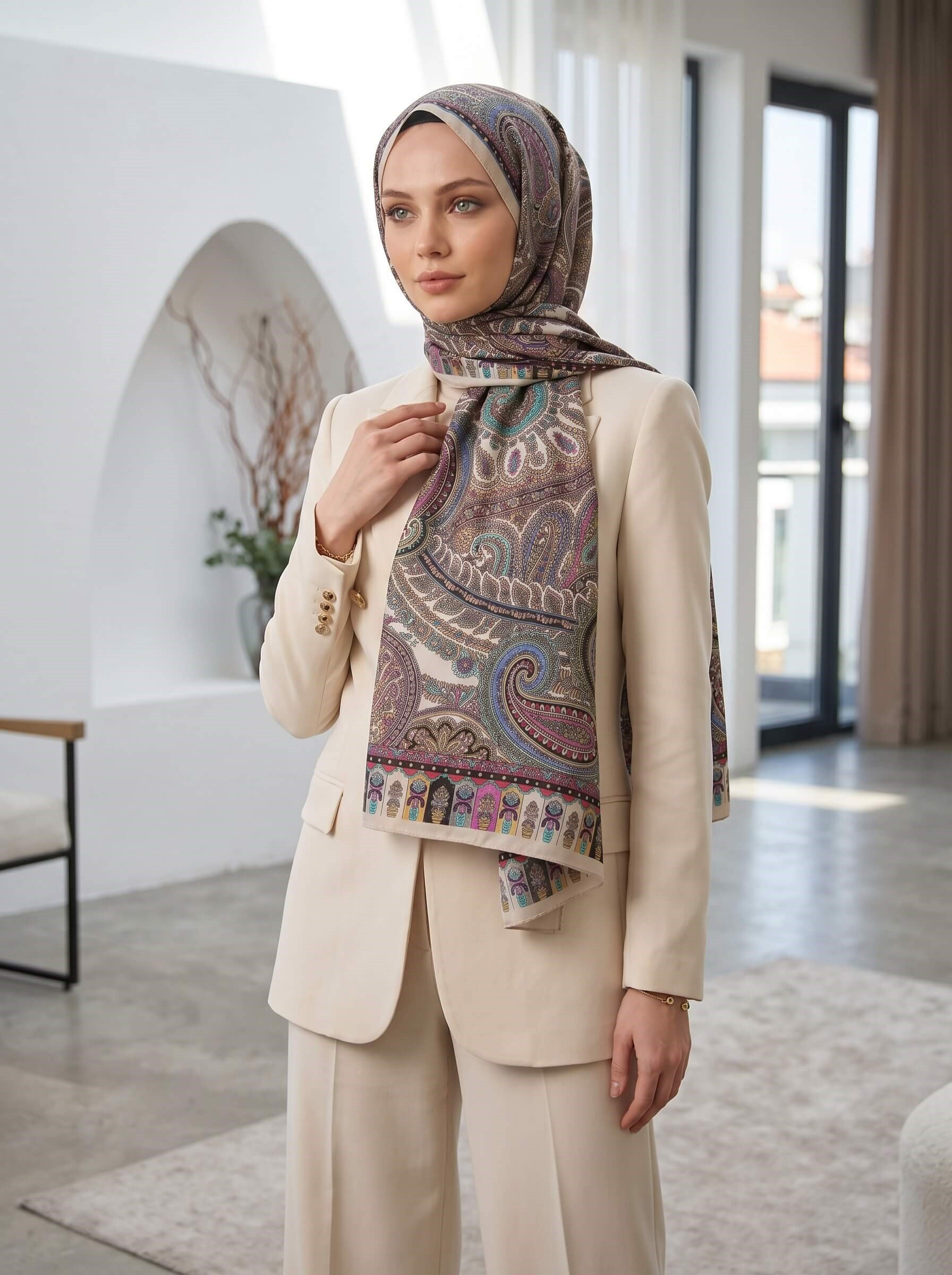 %100 Saf İpek Şal İnce Saten Vual Dokuma Etro Desenli Bej - Saks Renkli 90x210 Şal