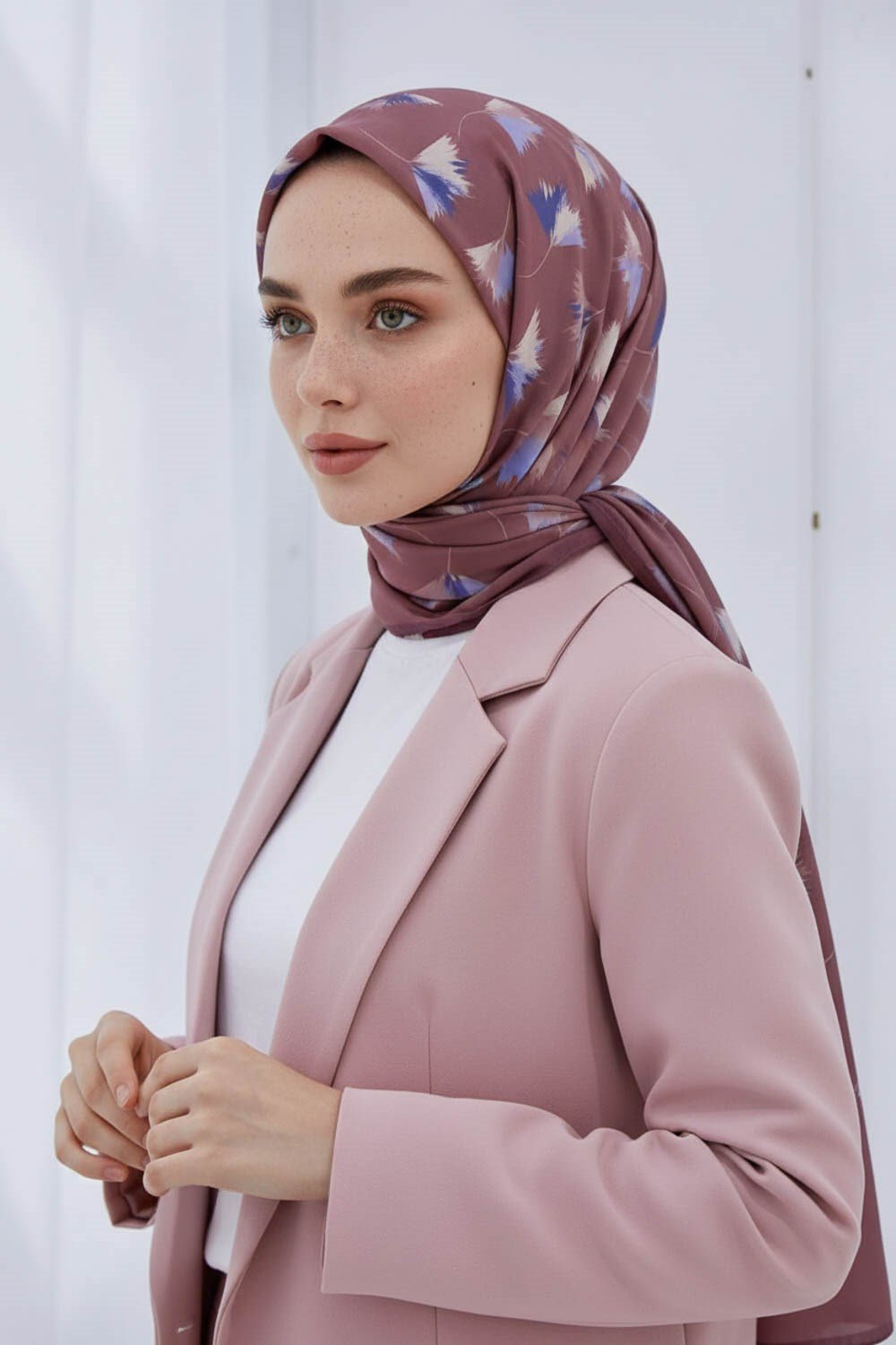 KREP YAPRAK DESENLİ PUDRA RENKLİ 75X195 KIRIŞMAZ ŞAL