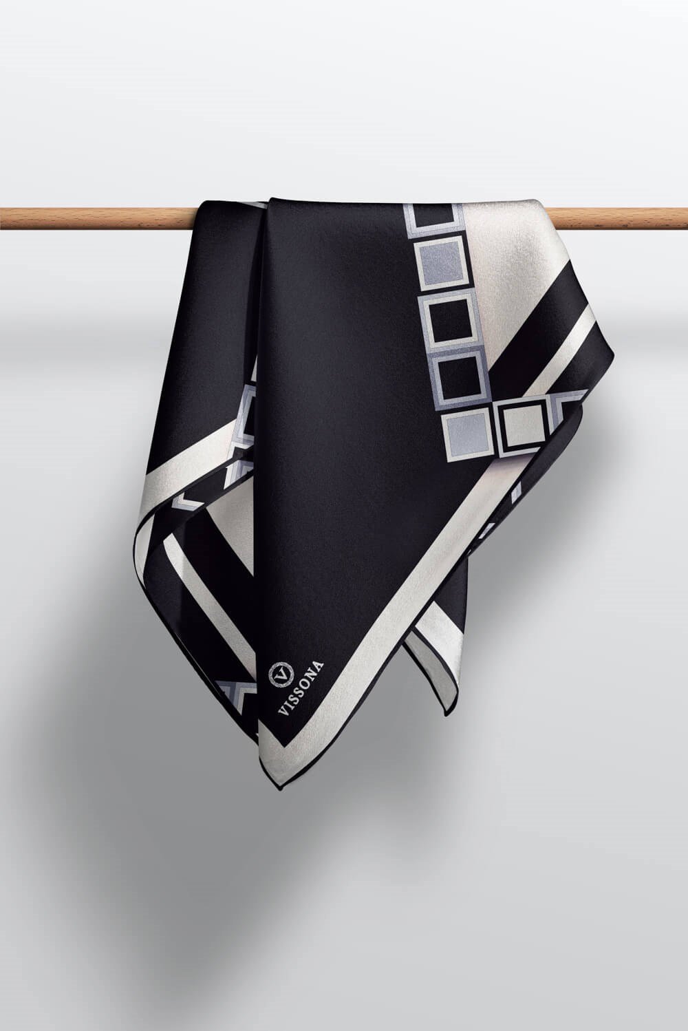 %100 Twill İpek Geometrik Desenli Siyah - Gri Renkli 90x90 Eşarp Dikim Şekli : El Dikişi
