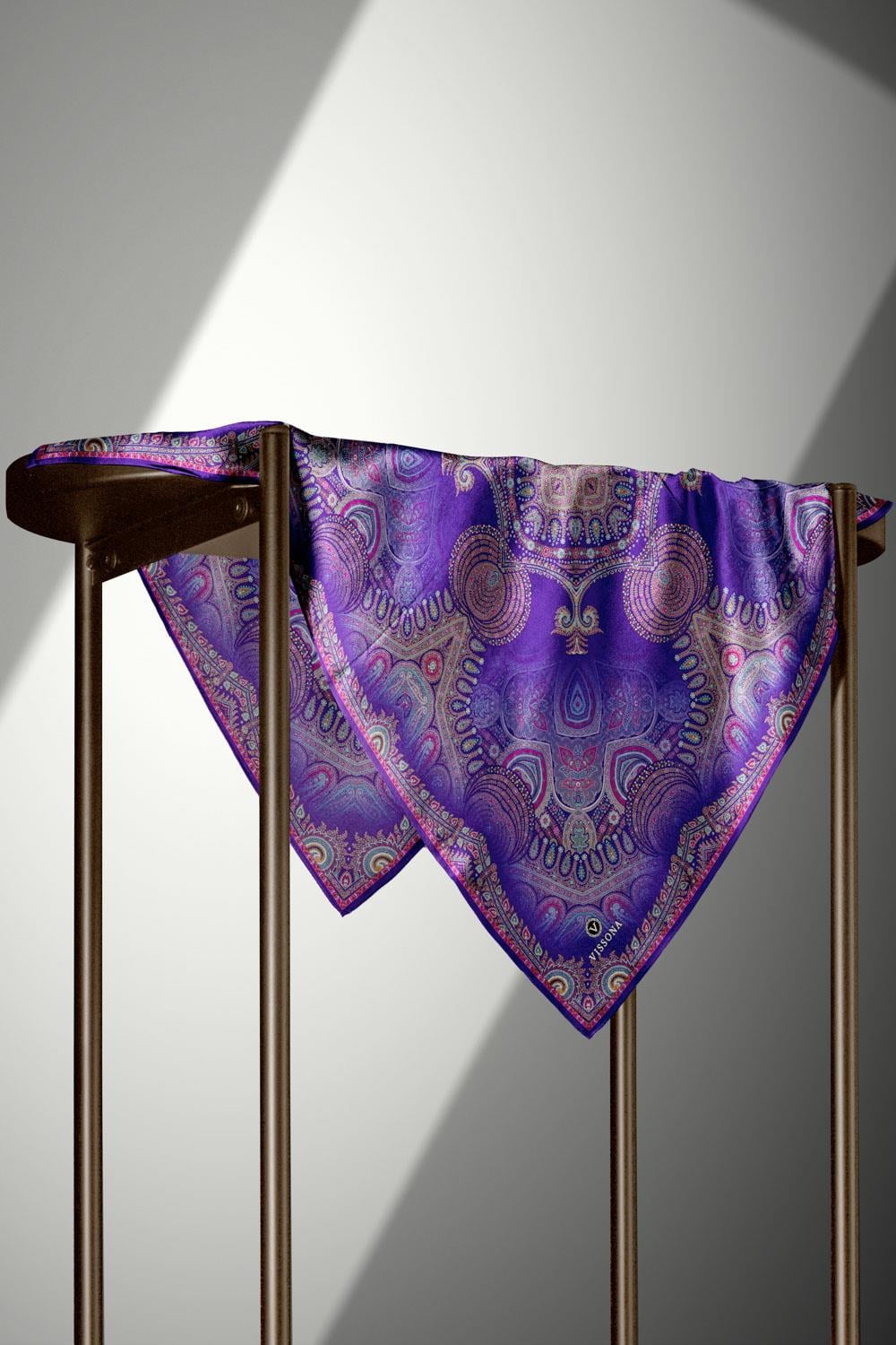 %100 Twill İpek Şal Desenli Mor Renkli 90x90 Eşarp Dikim Şekli : El Dikişi