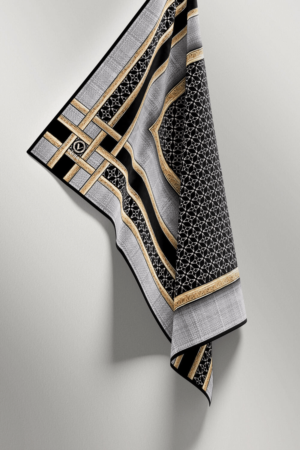 Twill Gold Bordürlü Geometrik Desenli Gri Renkli 90x90 Eşarp (İpek İçermez) Kenar Dikiş Şekli El Dikişli