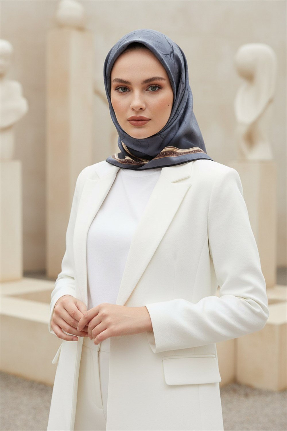%100 Twill İpek Mermer Desenli Gri Renkli 90x90 Eşarp Dikim Şekli : El Dikişi