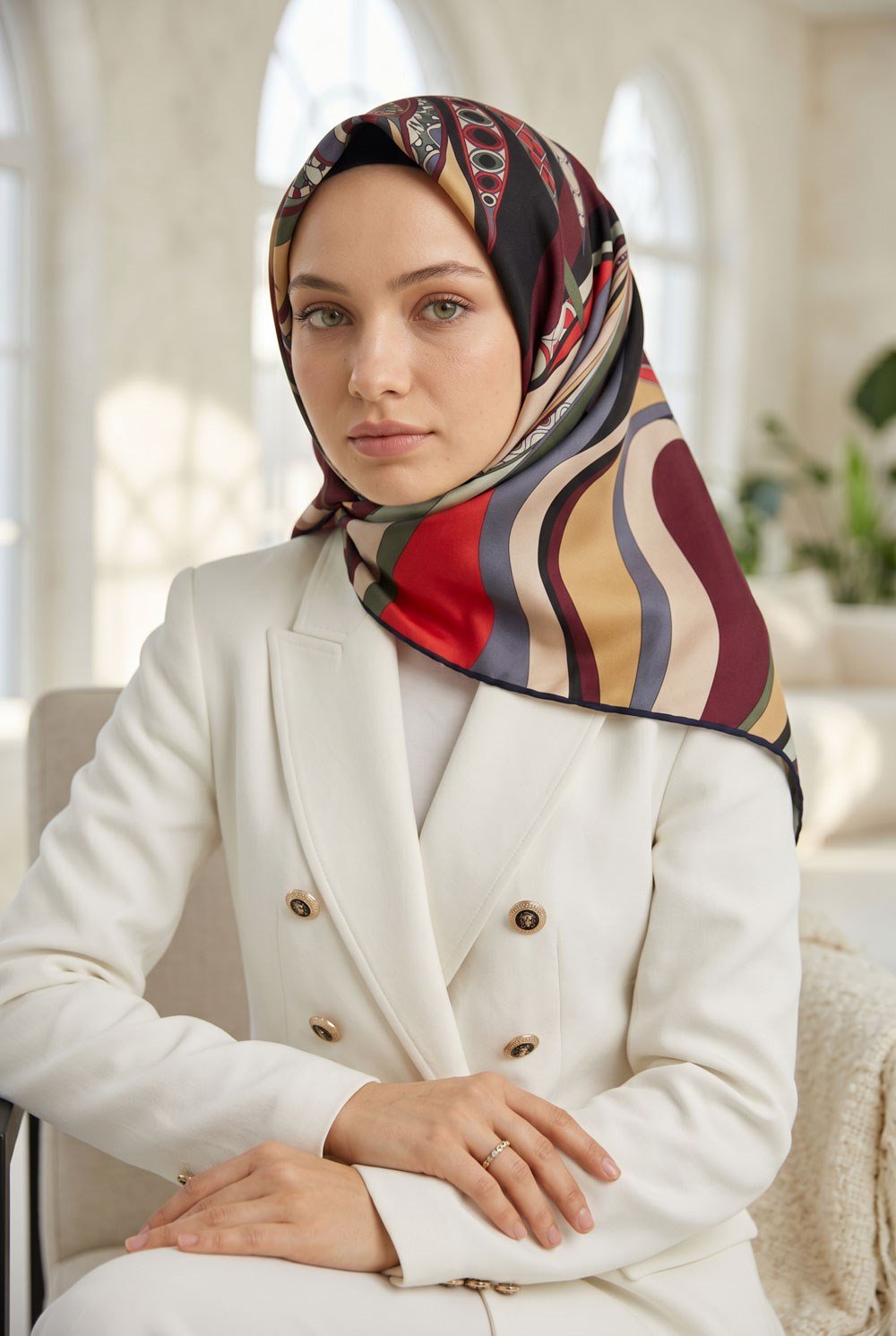 100% Twill Etnik Yaprak Desenli Kırmızı Renkli 90x90 Dikim Şekli : El Dikişi Eşarp