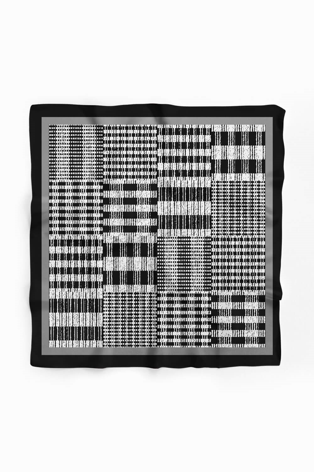 Kadın Siyah Beyaz Kareli Desenli 50x50 Bandana HYL DG0810-22