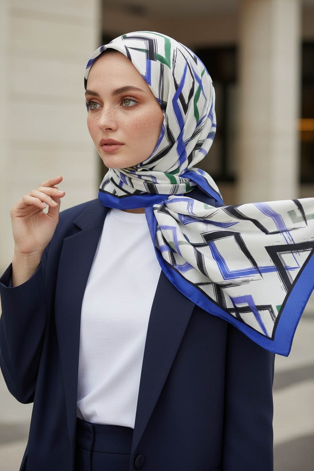 KREP GEOMETRİK DESENLİ SAKS RENKLİ 75X195 KIRIŞMAZ ŞAL