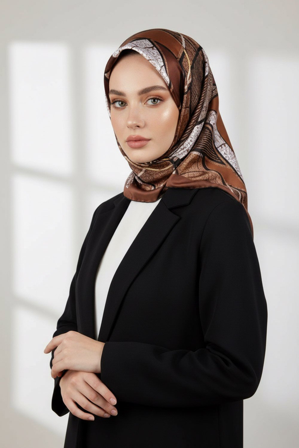 Kristal Geometrik Desenli Taba Renkli 90x90 Eşarp (İpek İçermez) Kenar Dikiş Şekli El Dikişli