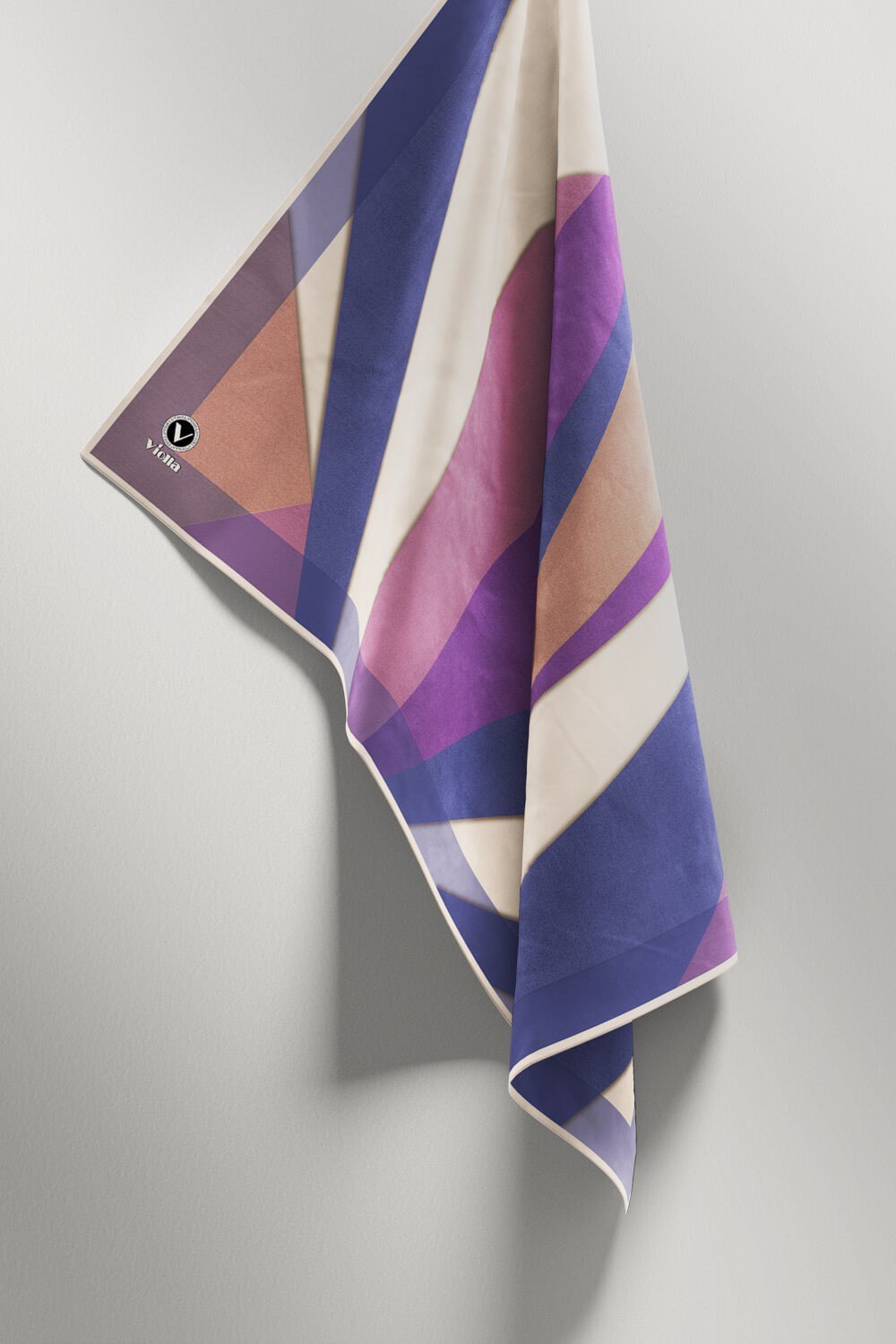 Twill Geometrik Desenli İndigo - Saks Renkli 90x90 Eşarp (İpek İçermez) Dikim Şekli : El Dikişi